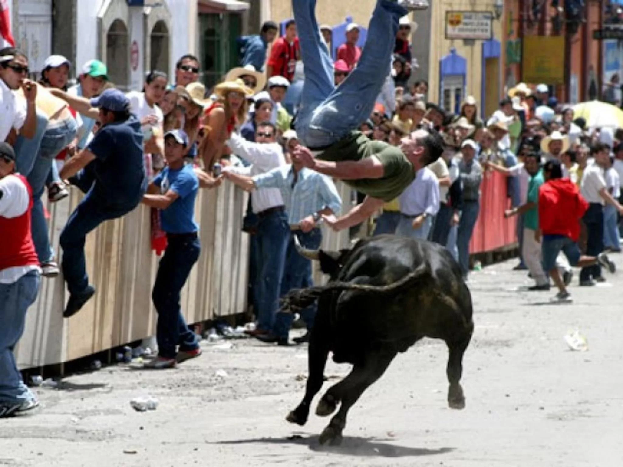 Activities in La Aurora Hotel Like Home