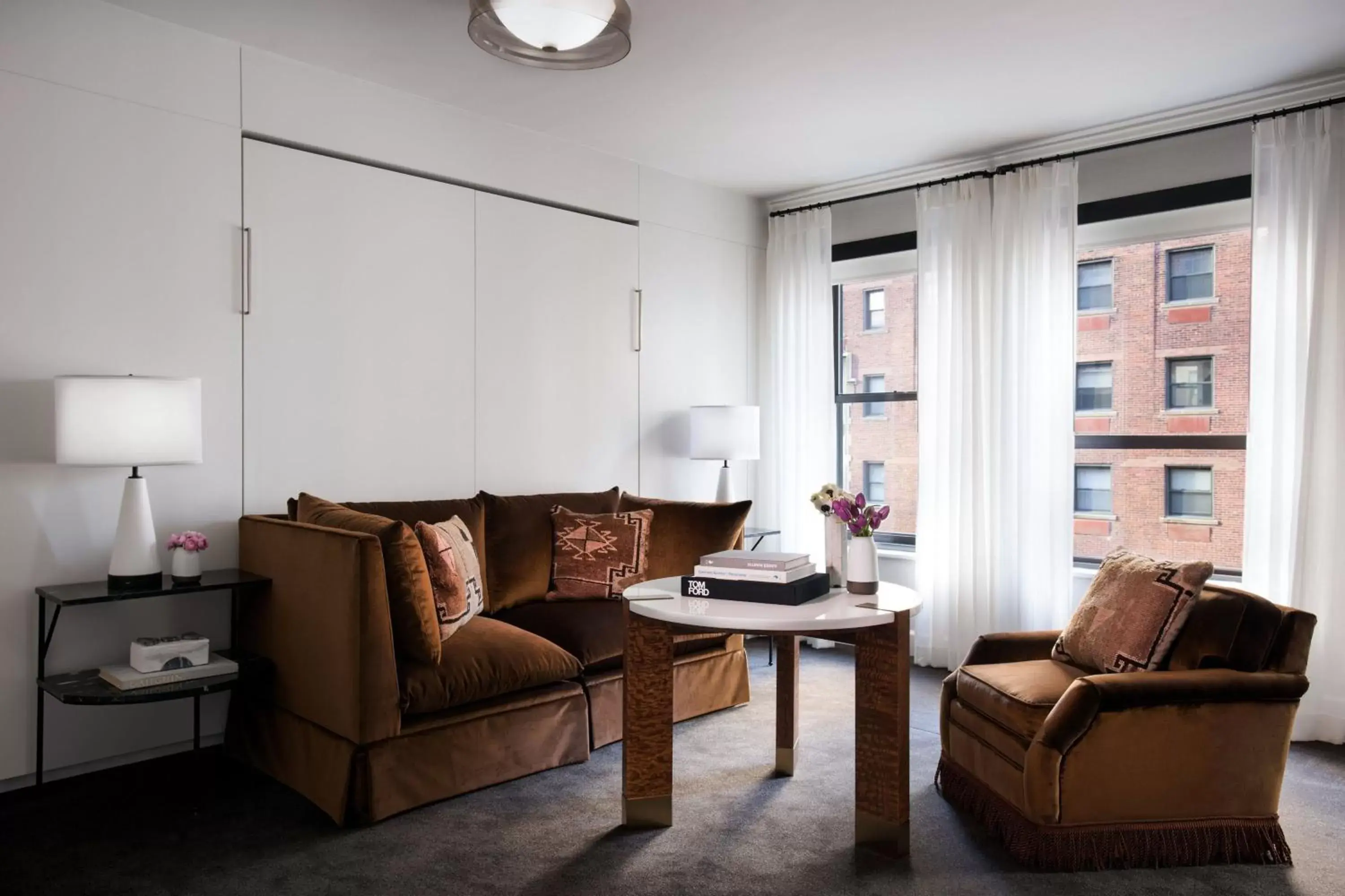 Photo of the whole room, Seating Area in The Talbott Hotel