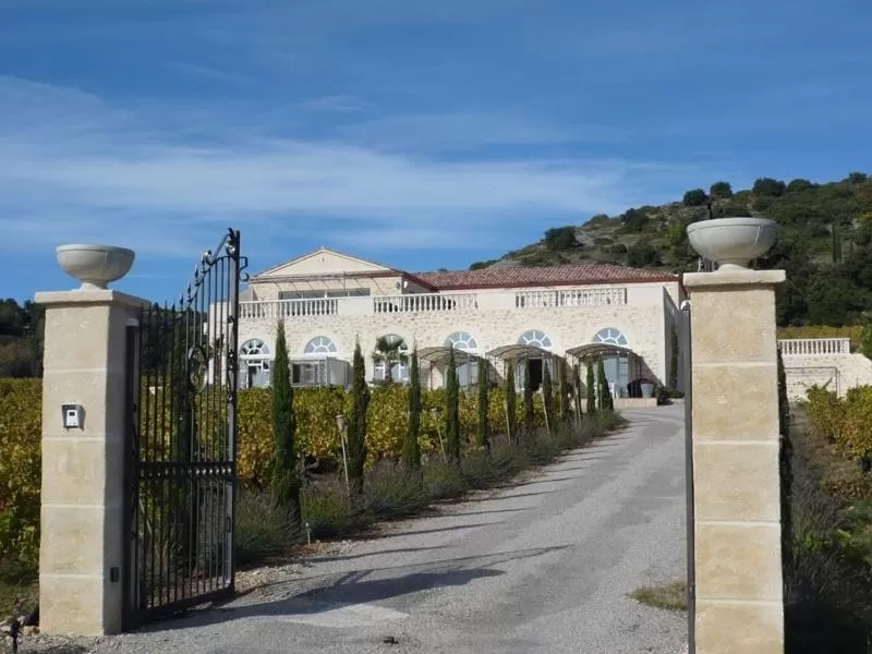 Facade/entrance in Château de Valloubière
