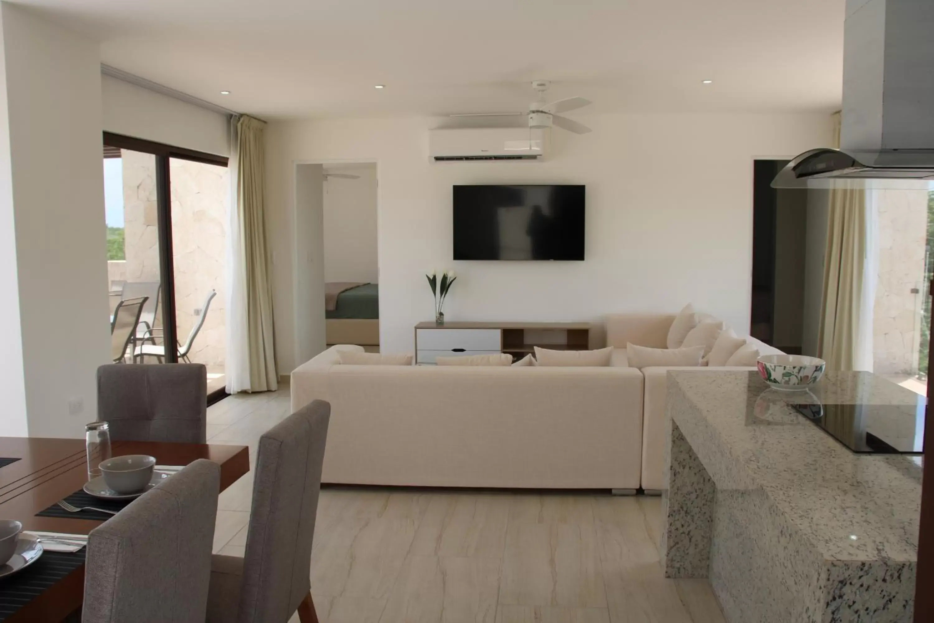 TV and multimedia, Seating Area in Apartment and Penthouse Blue Luxury Kukulkan Tulum