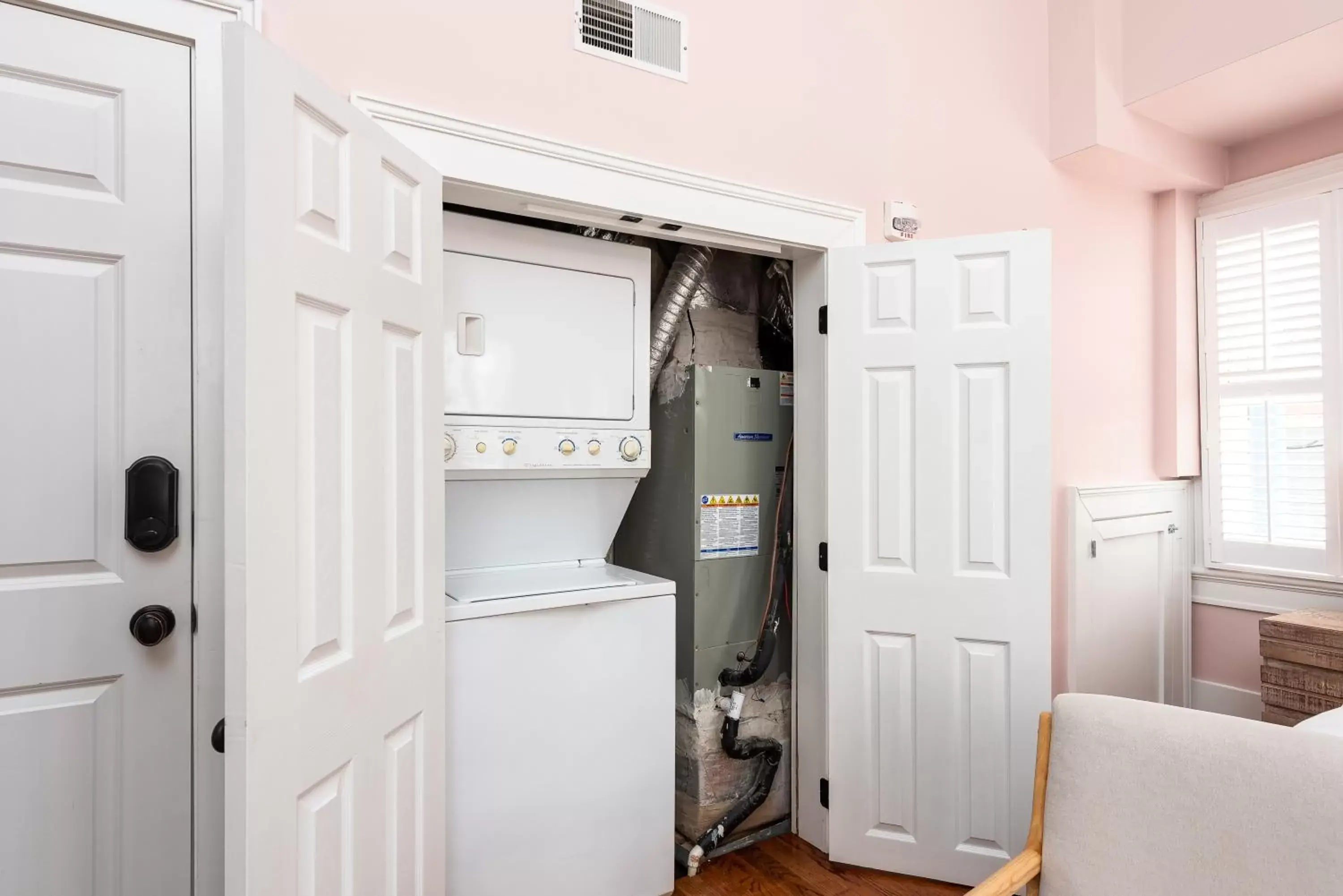 washing machine, Bathroom in The Quarters on Spring