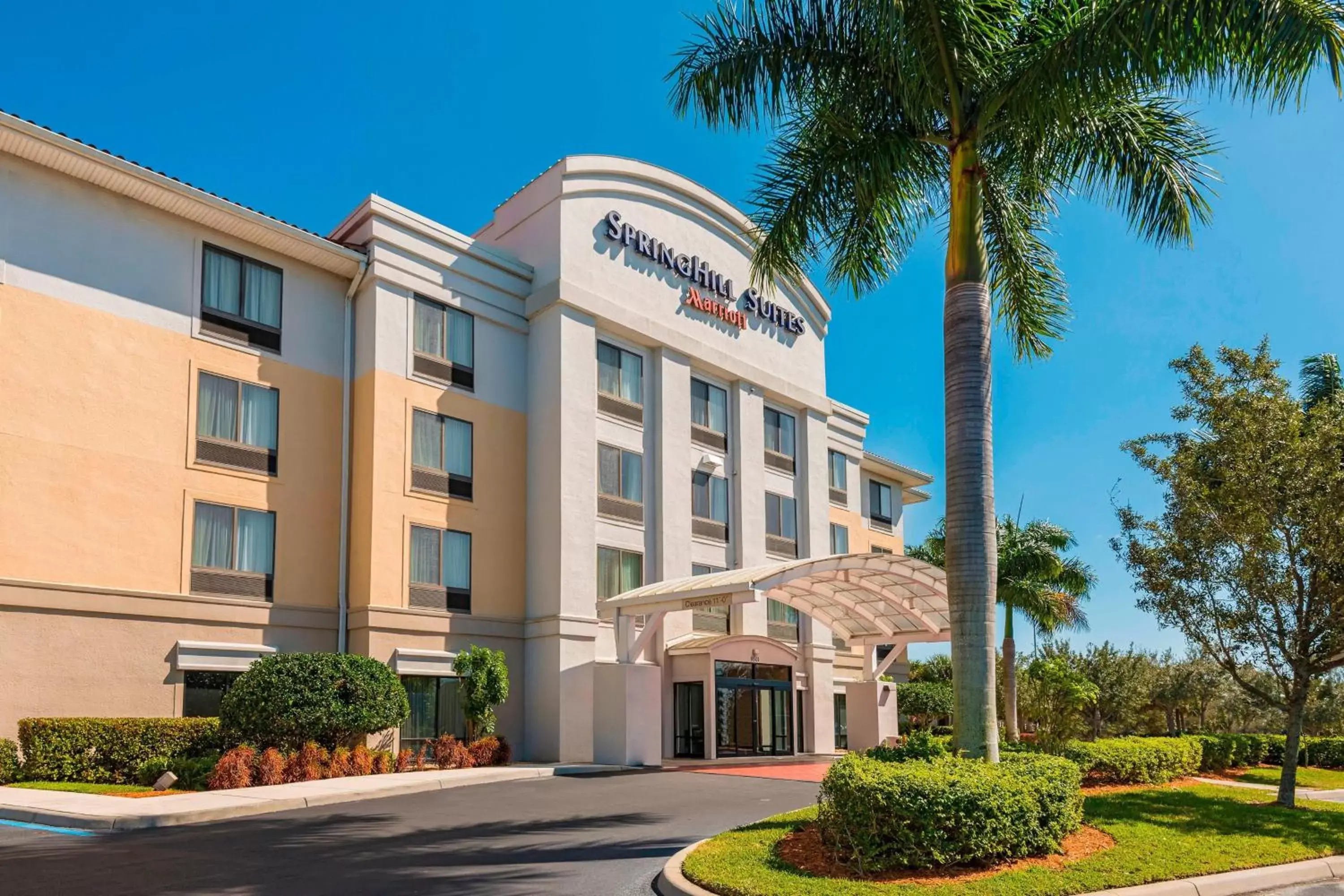 Property Building in SpringHill Suites Fort Myers Airport