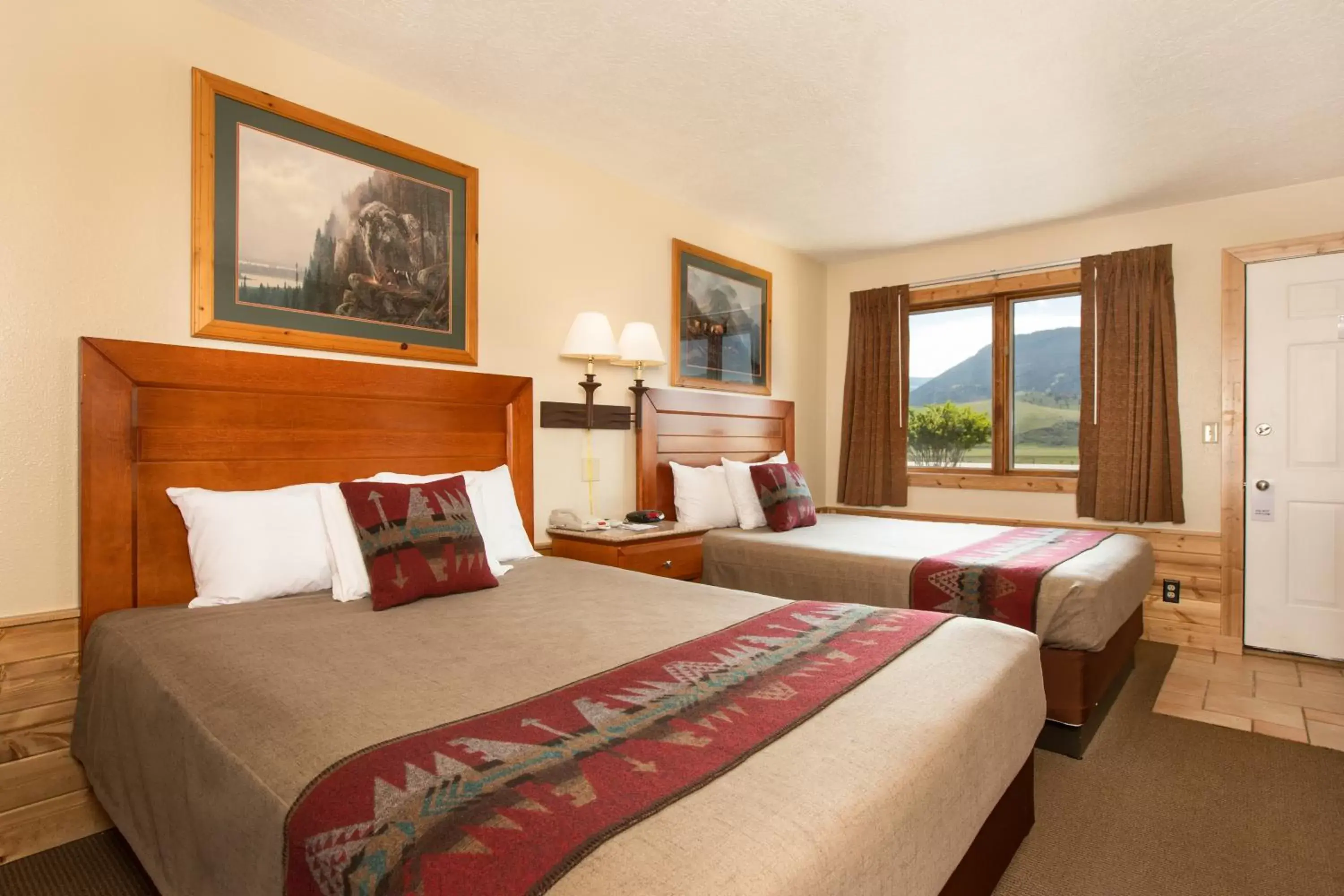 Queen Room with Two Queen Beds in Flat Creek Inn Queen Room with Two Queen Beds in Flat Creek Inn