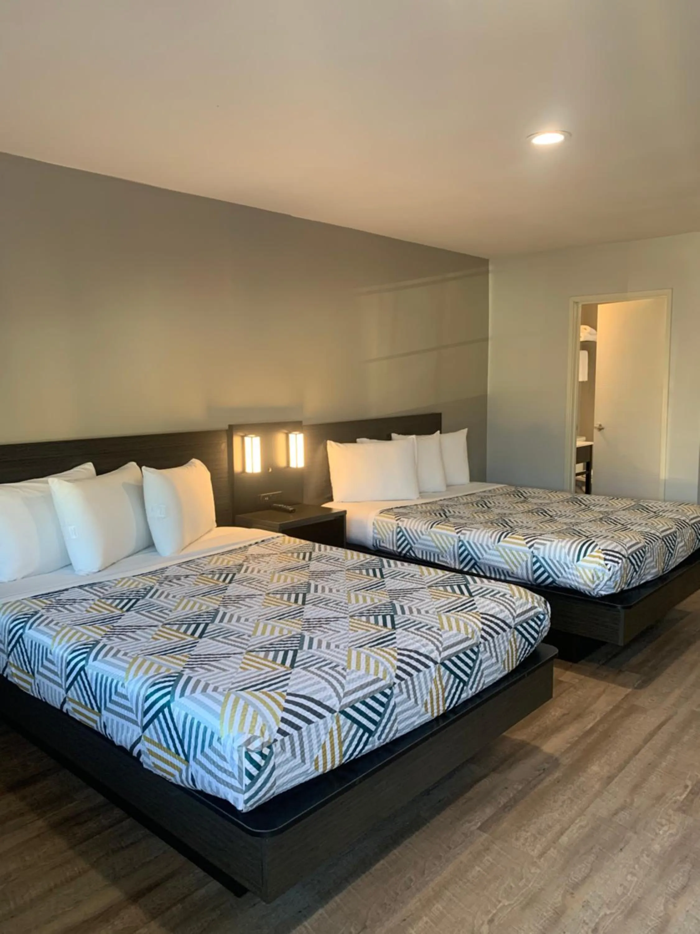 Bed in Motel 6 San Diego, CA Airport Harbor