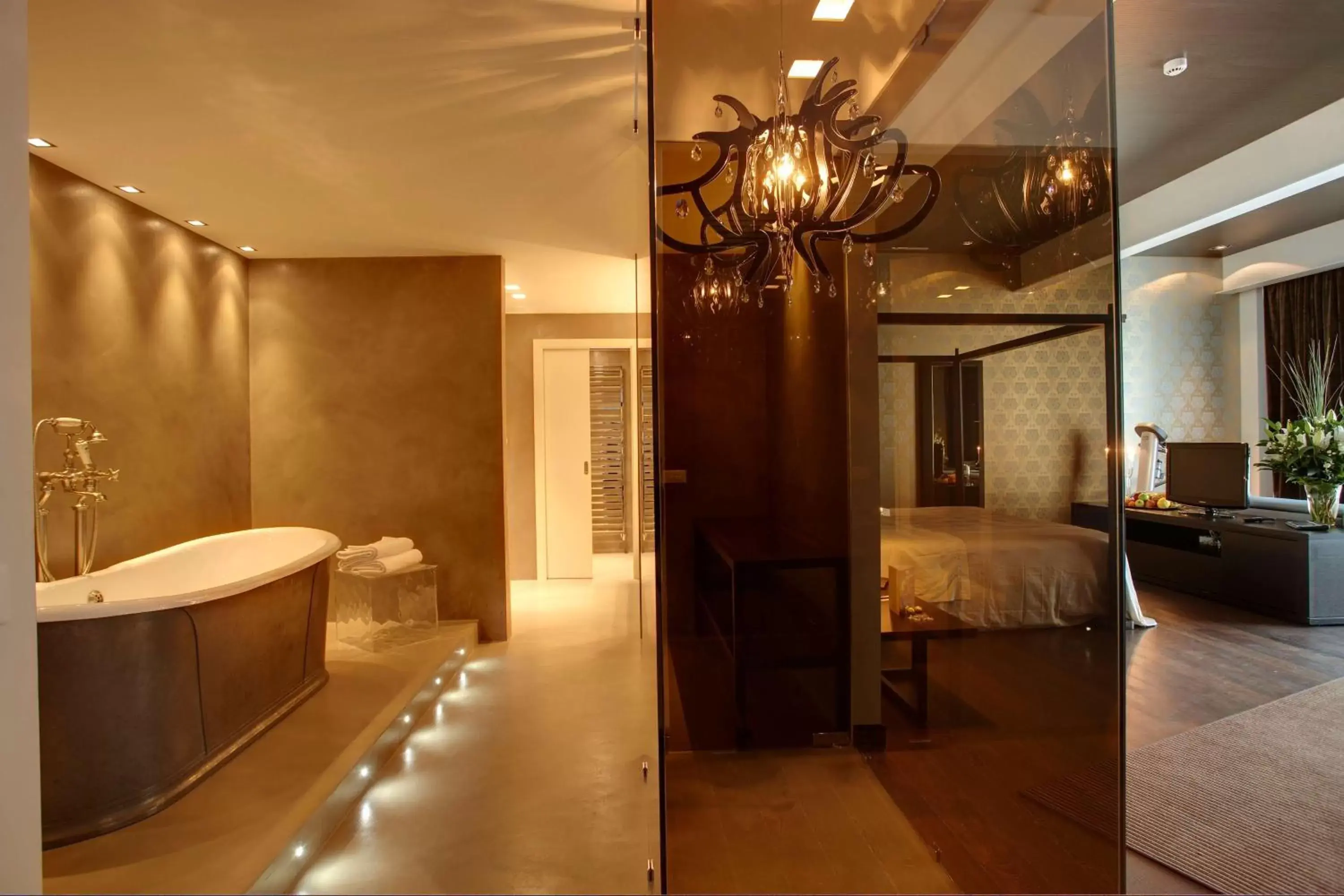 Shower, Bathroom in Devero Hotel BW Signature Collection