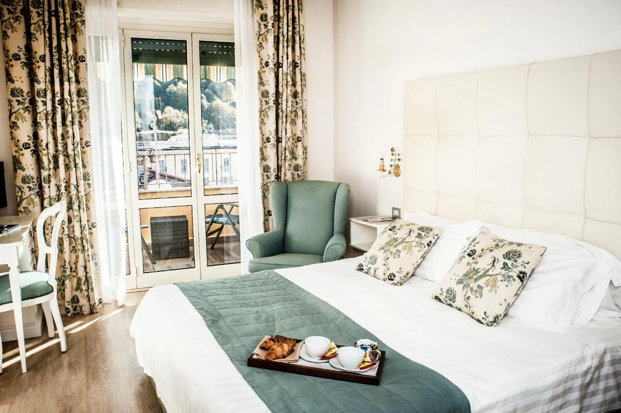 Bed in Hotel Du Lac & SPA