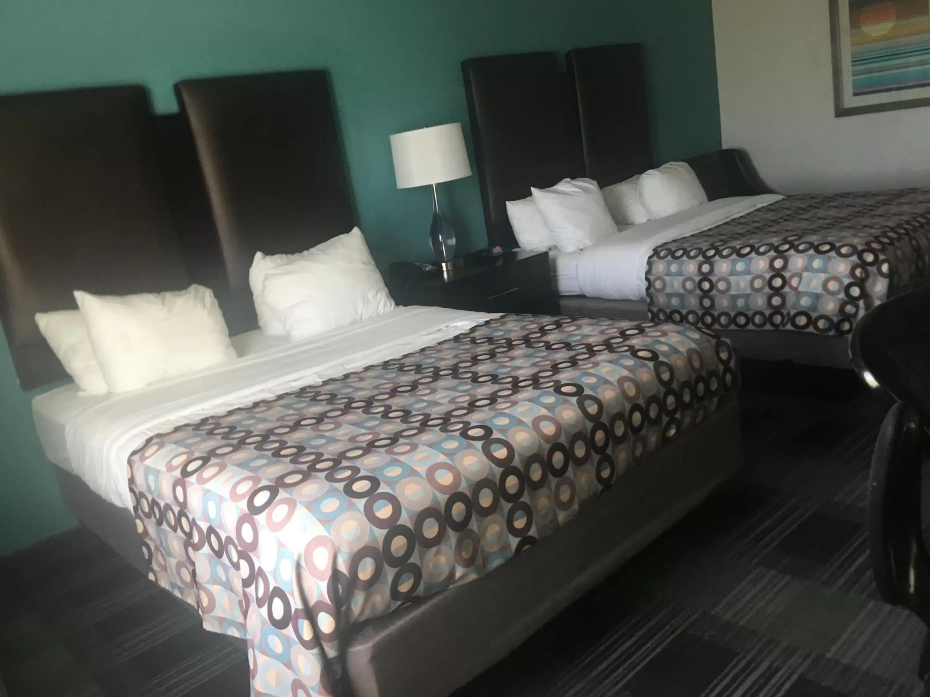 Bed in Days Inn by Wyndham Alva