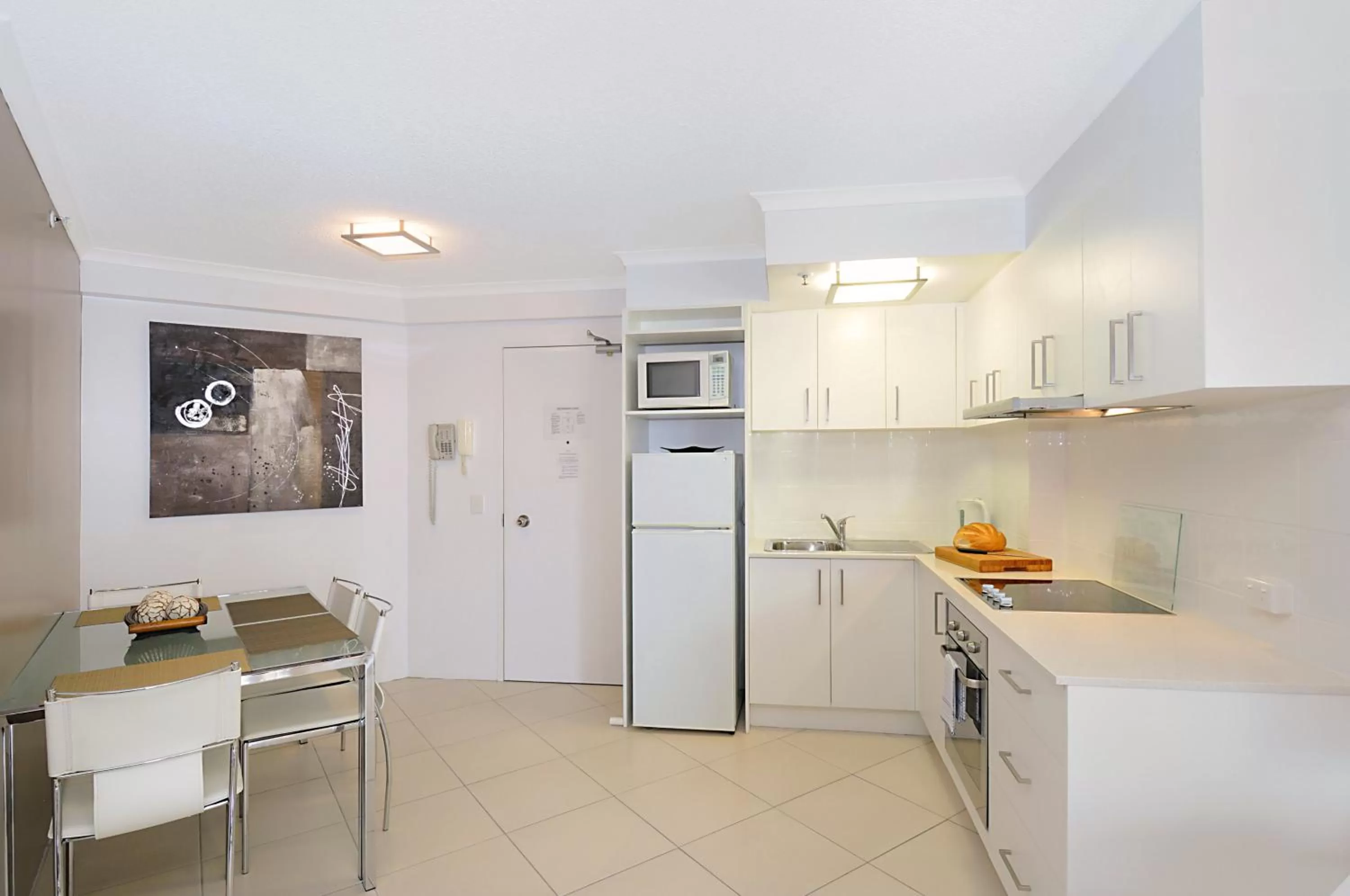 Kitchen or kitchenette in Windsurfer Resort