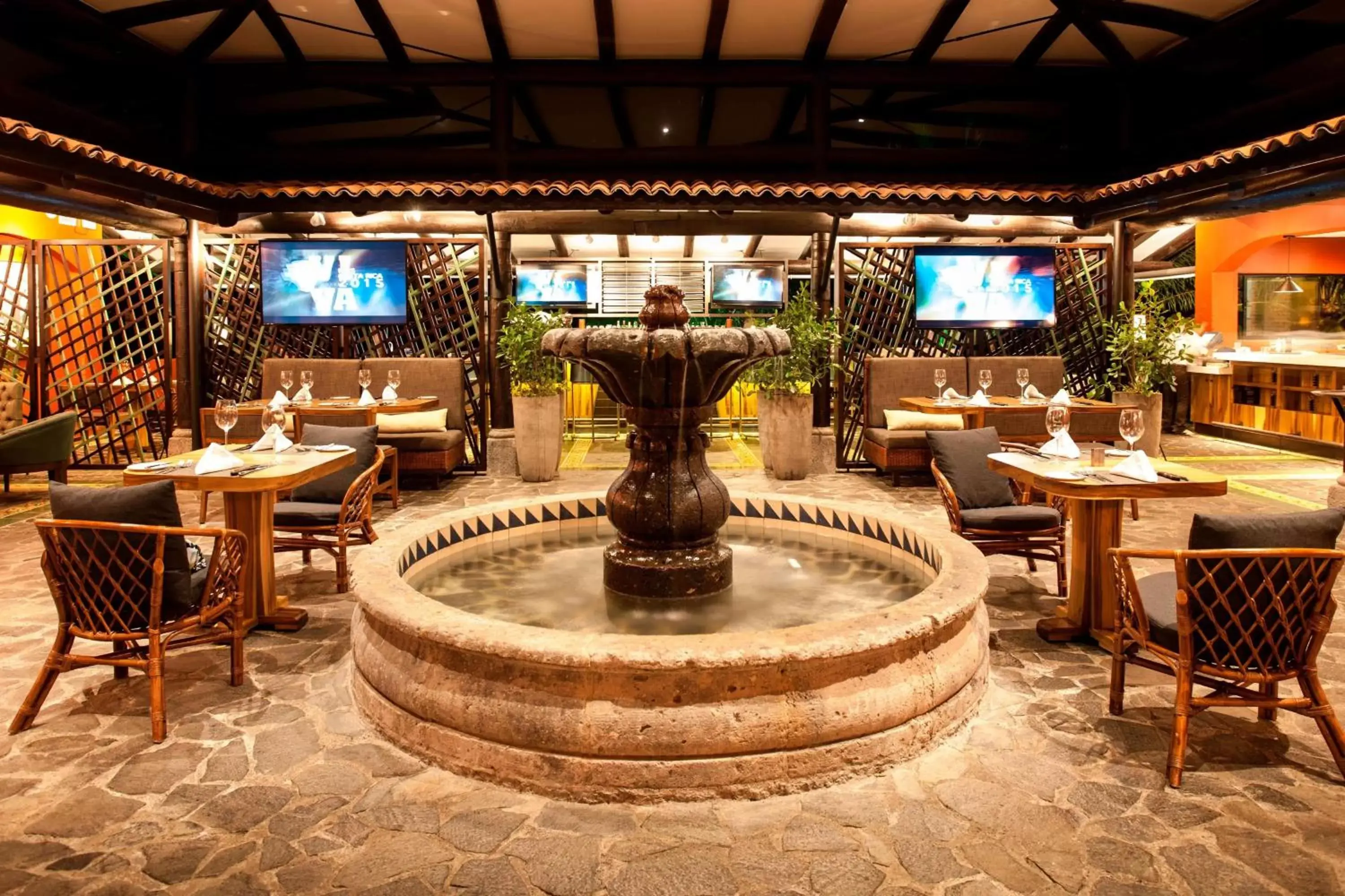 Restaurant/places to eat, Lounge/Bar in Los Sueños Marriott Ocean & Golf Resort