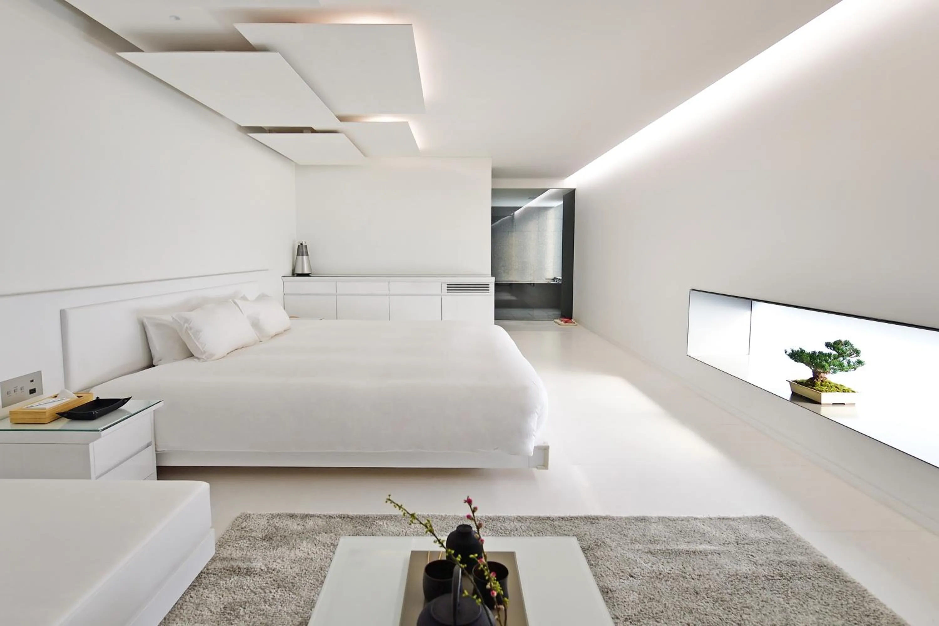 Photo of the whole room, Bed in MOGANA