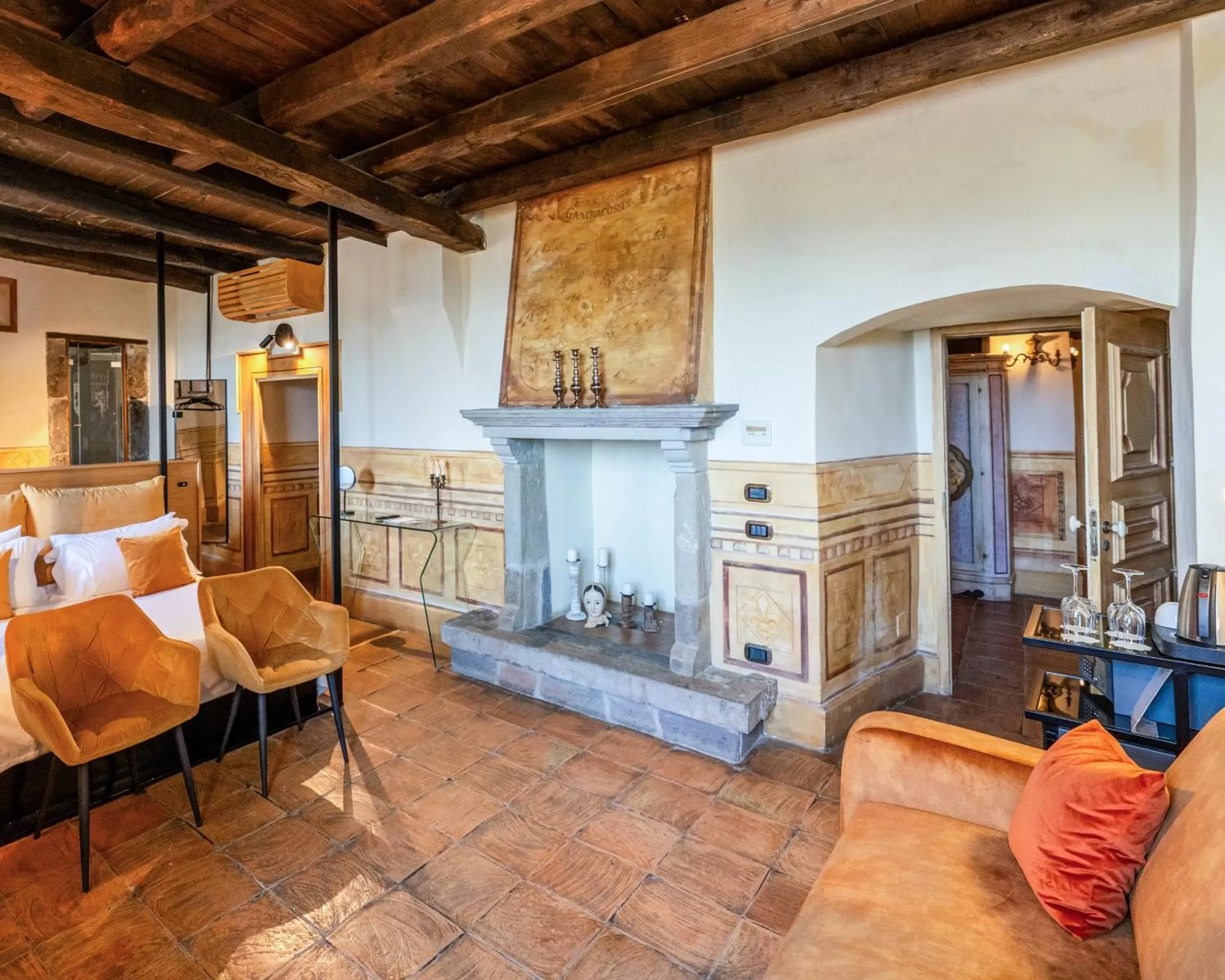 Bedroom, Seating Area in Castello di Limatola