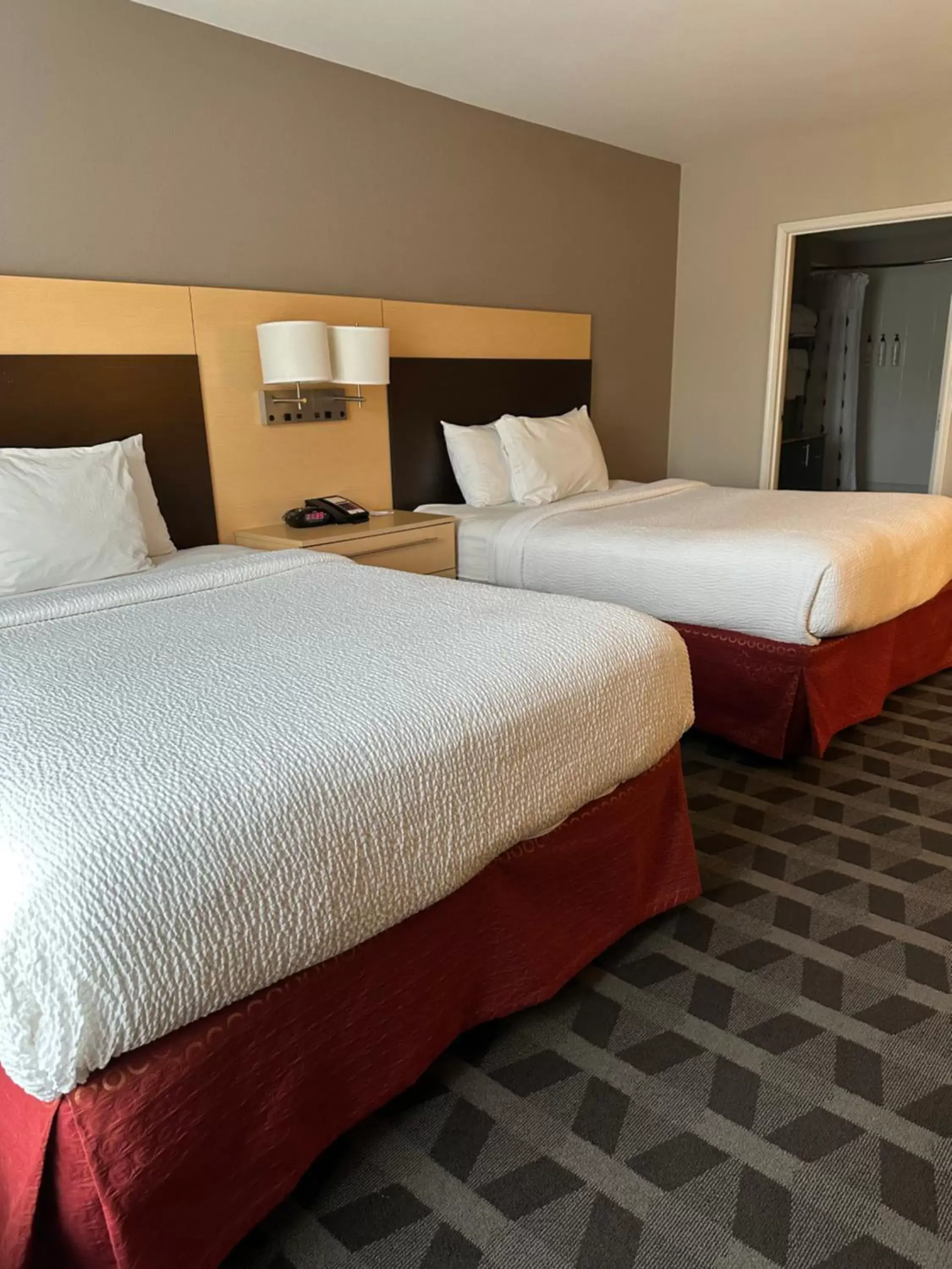 Bed in TownePlace Suites by Marriott Columbia Northwest/Harbison