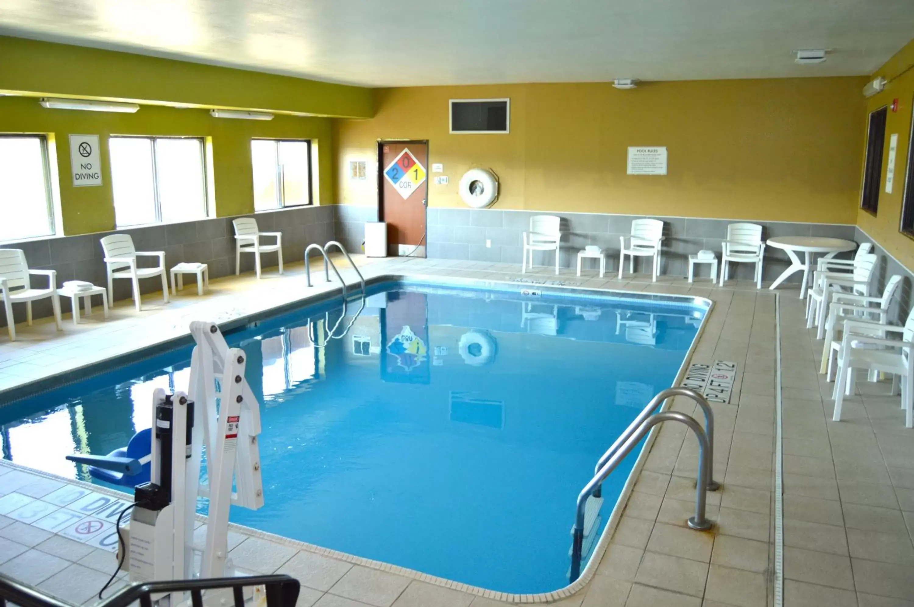 Swimming Pool in Quality Inn - Coralville