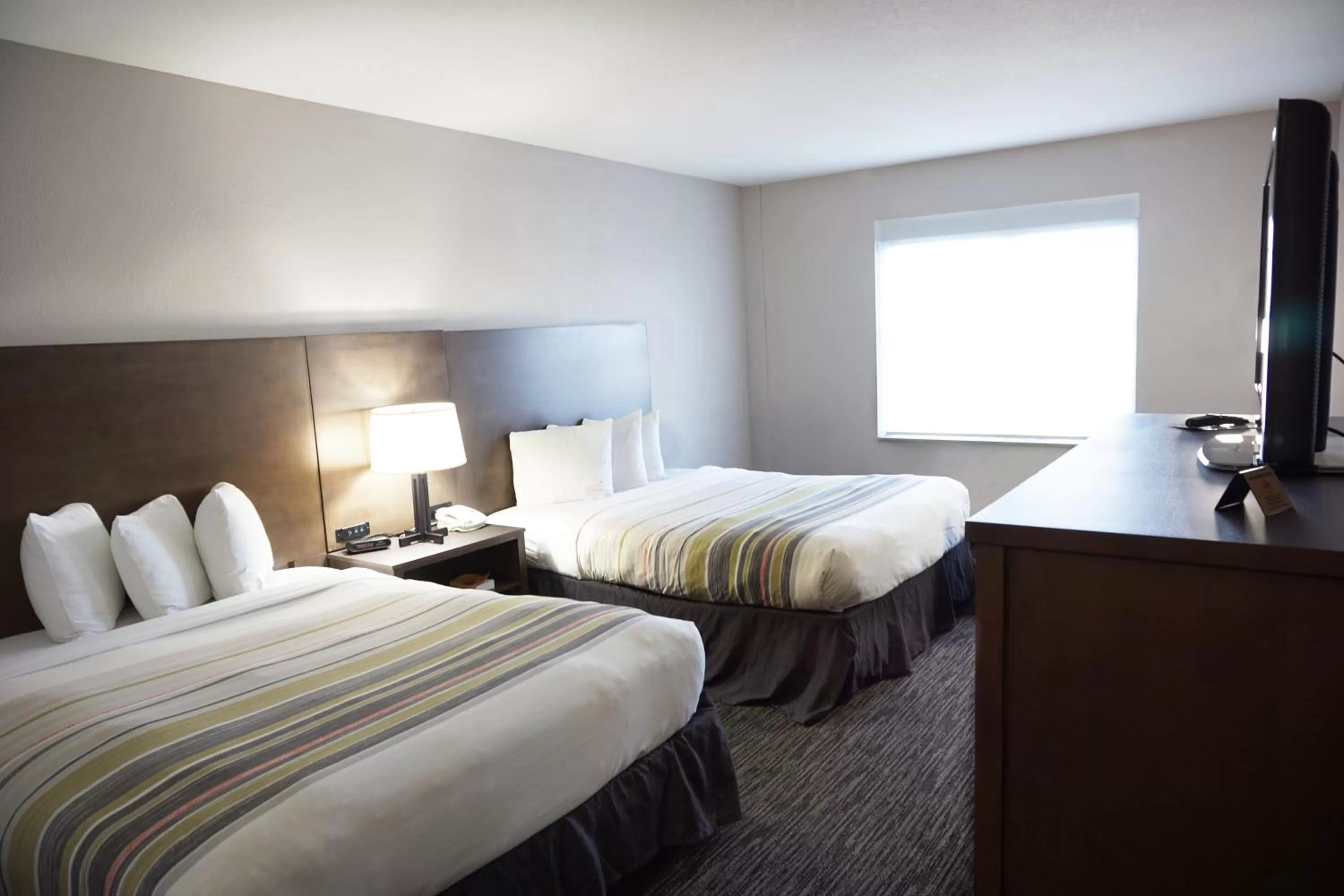 Bed in Country Inn & Suites by Radisson, Tampa-Brandon, FL