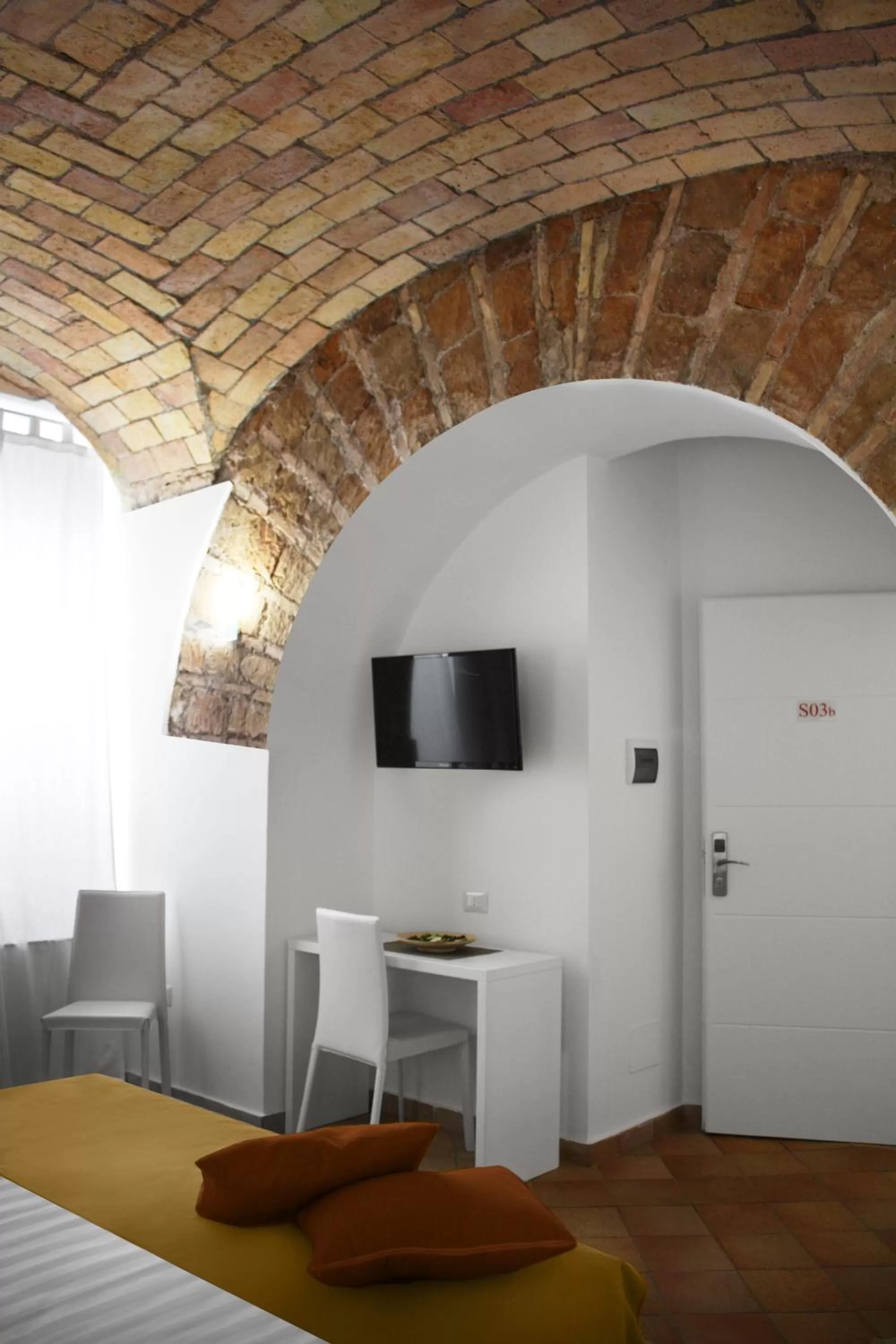 Bed in Roma Resort Colosseum