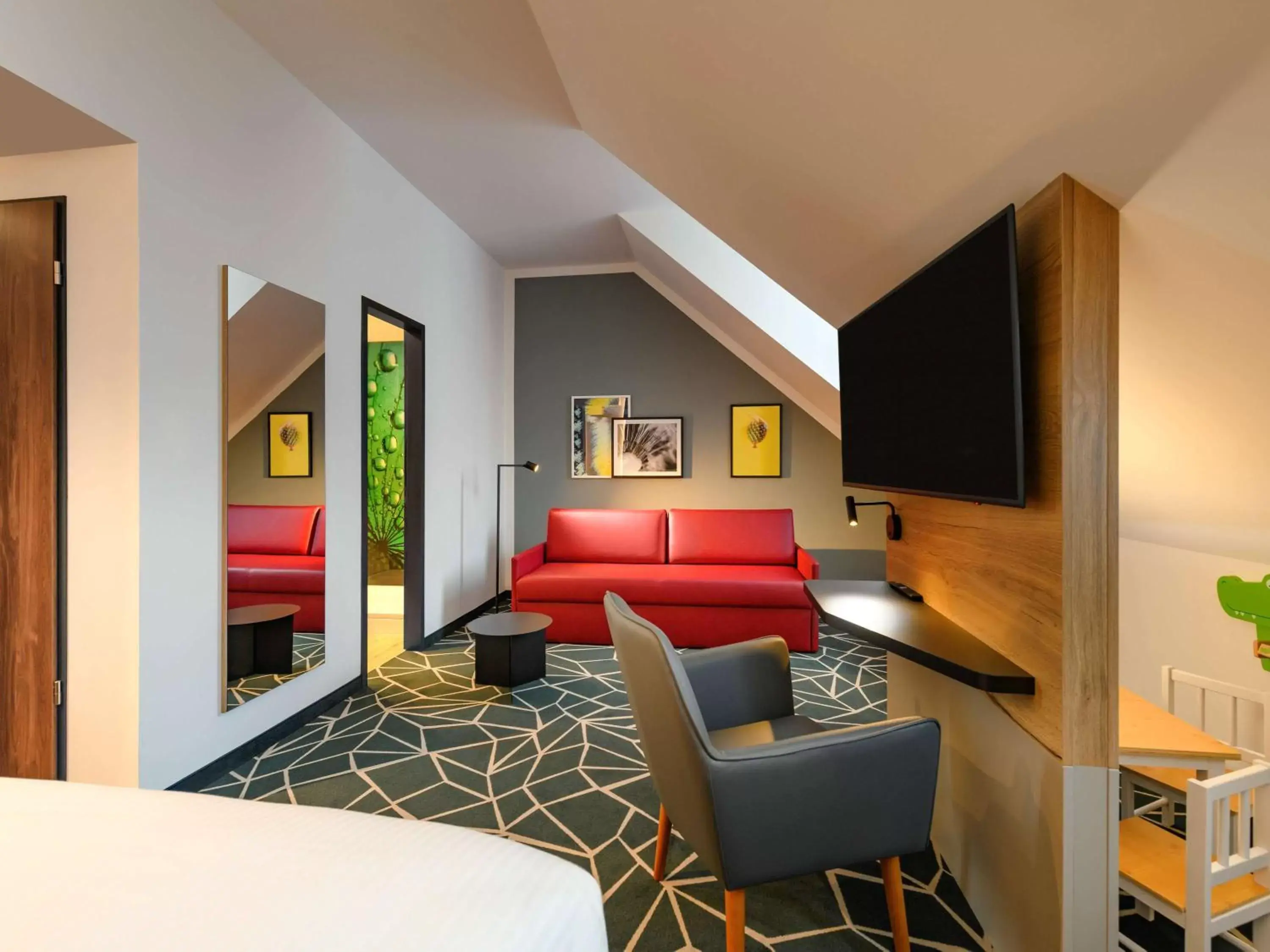 Photo of the whole room, Seating Area in ibis Styles Aschaffenburg