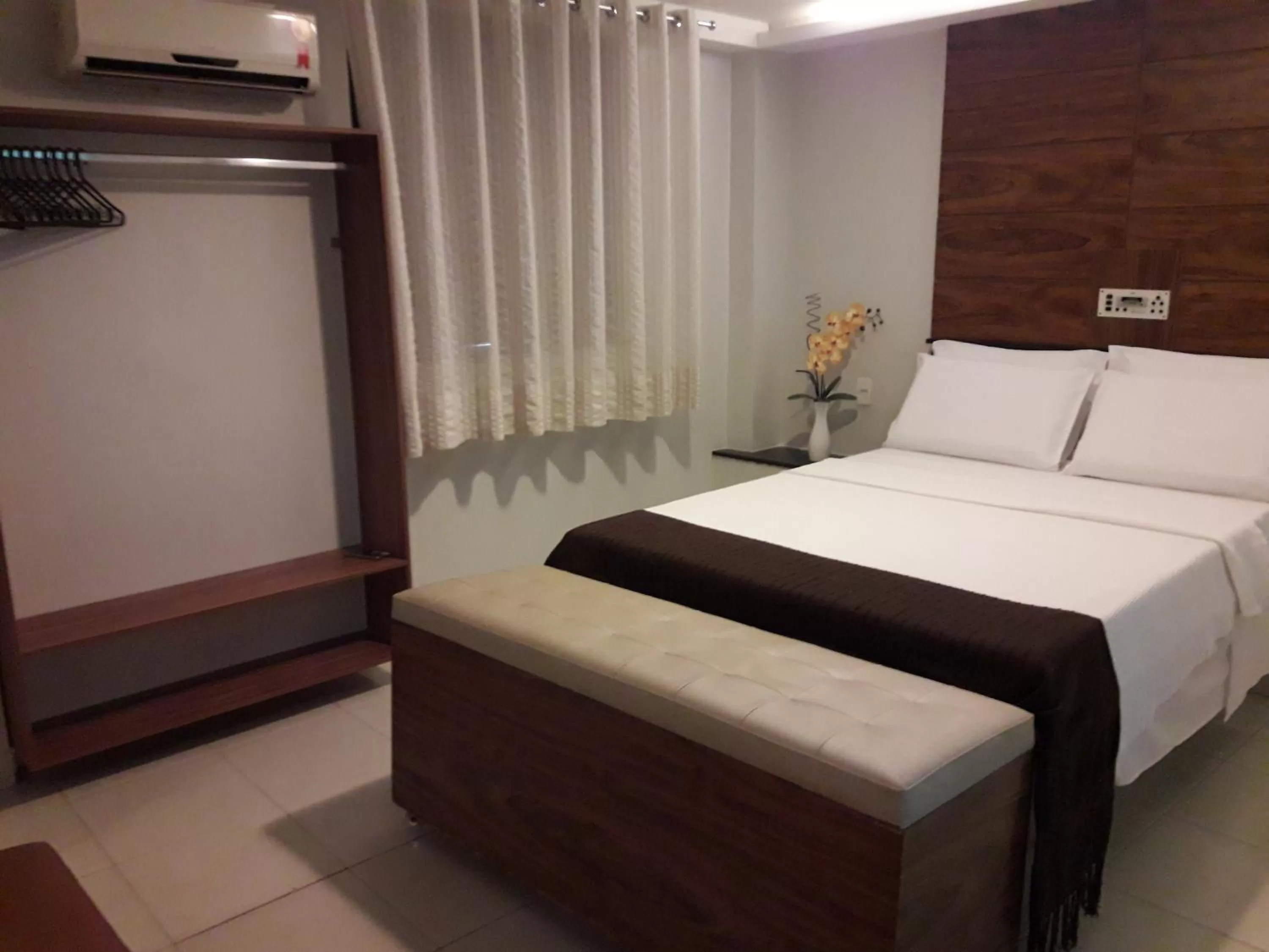 Bedroom, Bed in Hotel Sempre Executive