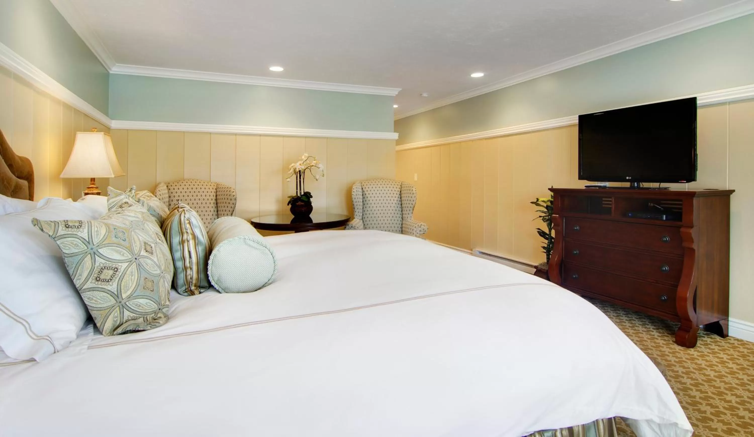 TV and multimedia, Bed in Wayside Inn