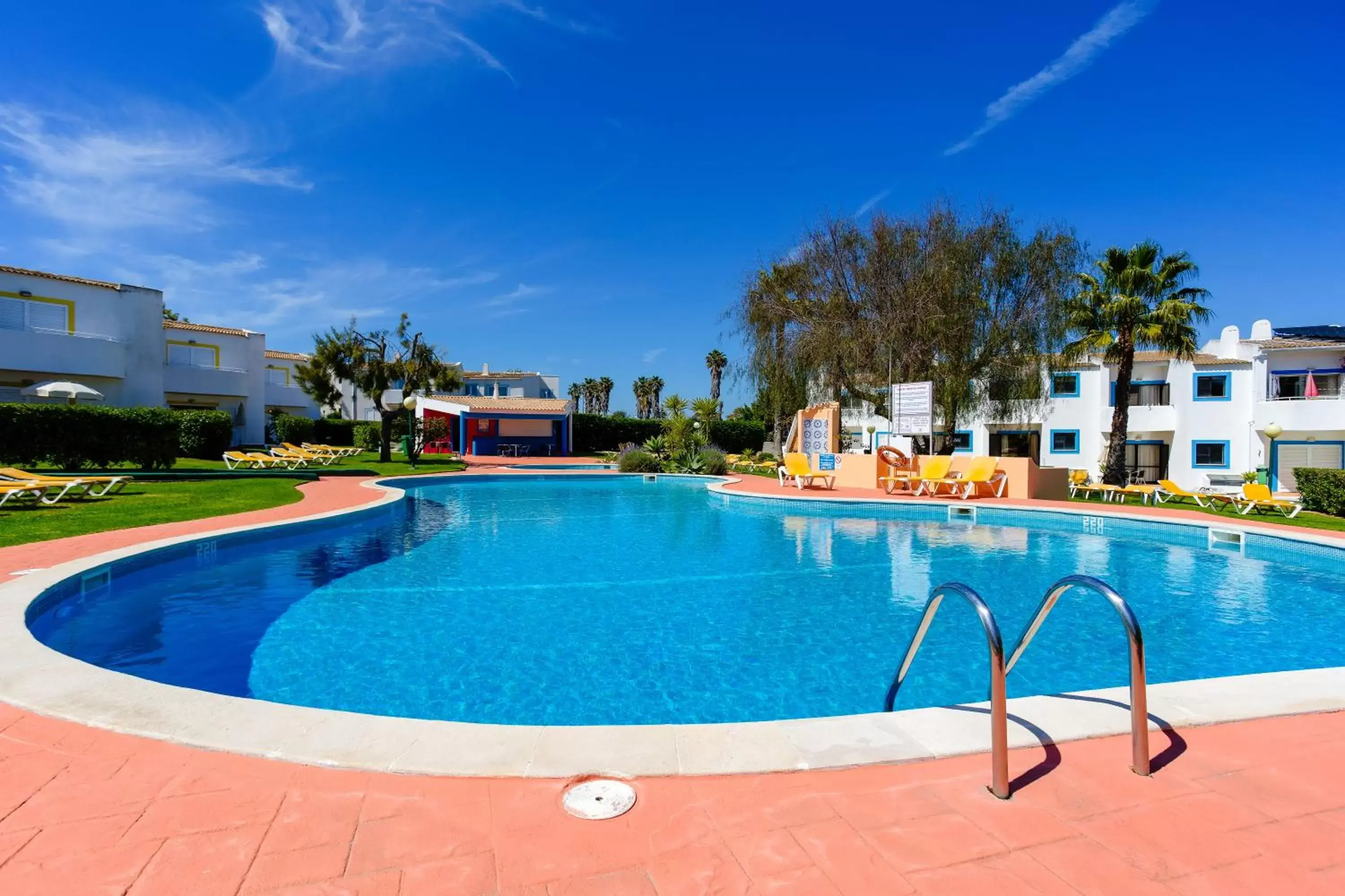 Swimming Pool in Quinta Do Paraiso - AL