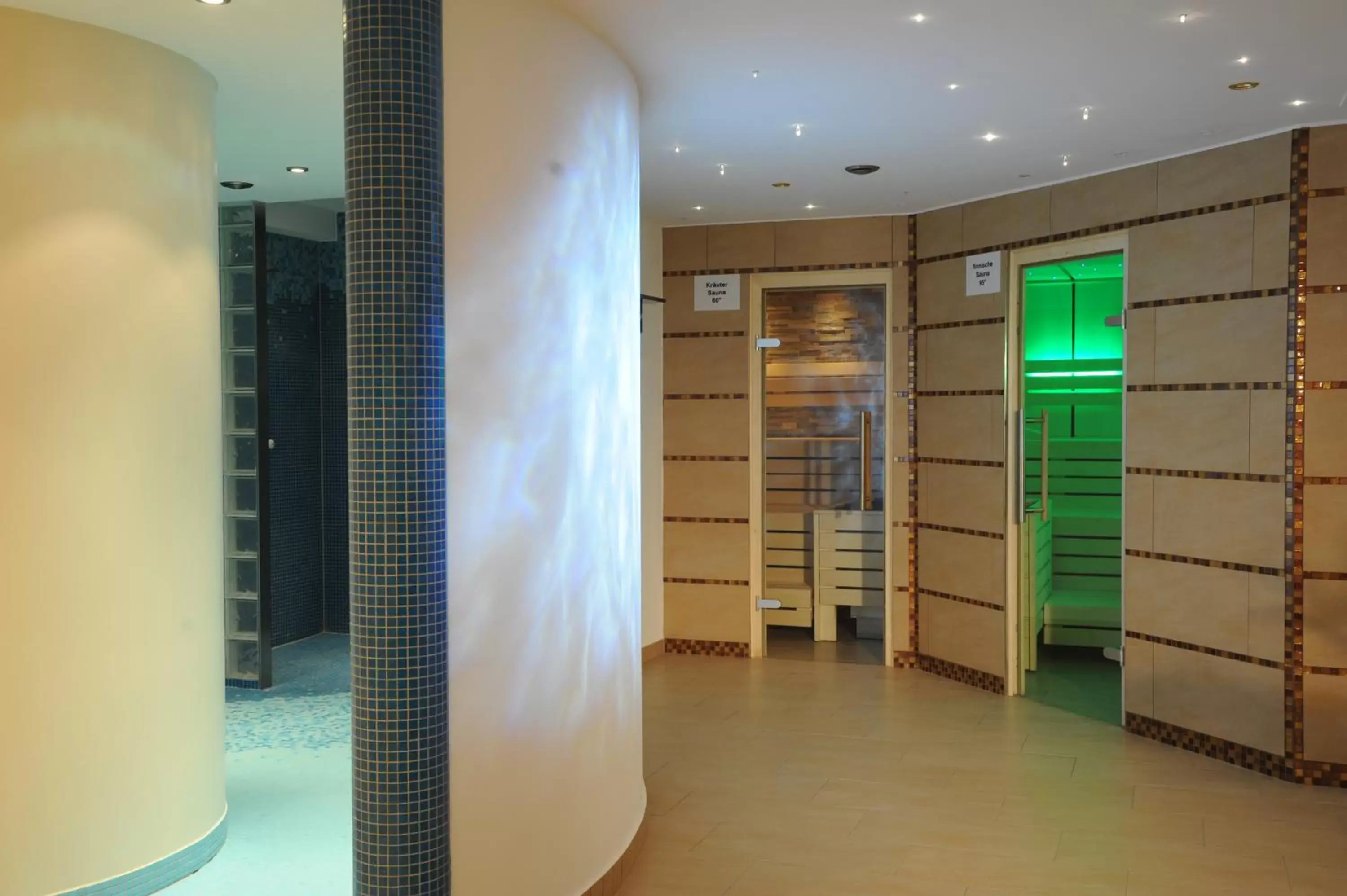 Spa and wellness centre/facilities, Bathroom in Best Western Hotel zur Post