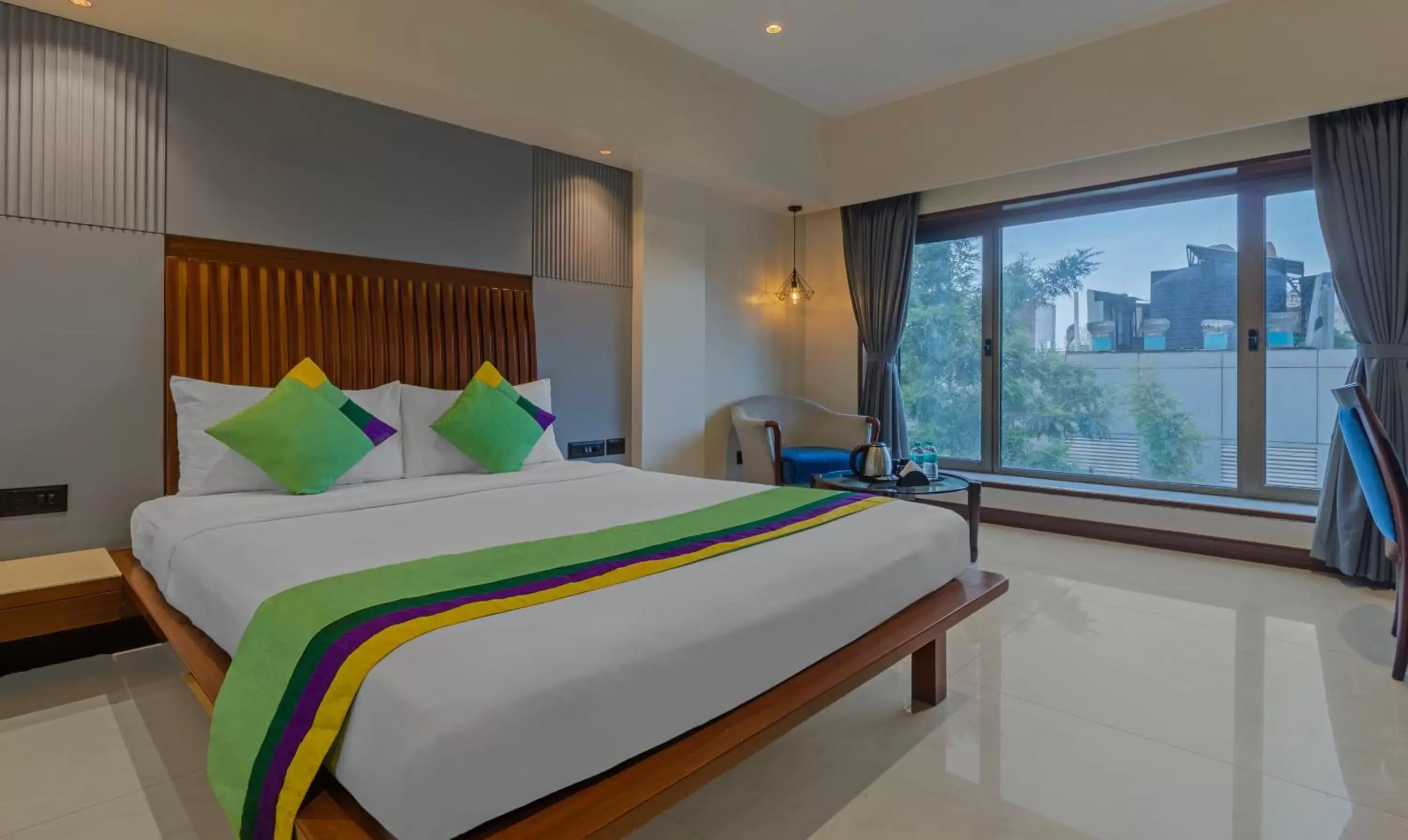 Bedroom, Bed in Treebo Regency - Bund Garden, Dhole Patil Road Bedroom, Bed in Treebo Regency - Bund Garden, Dhole Patil Road