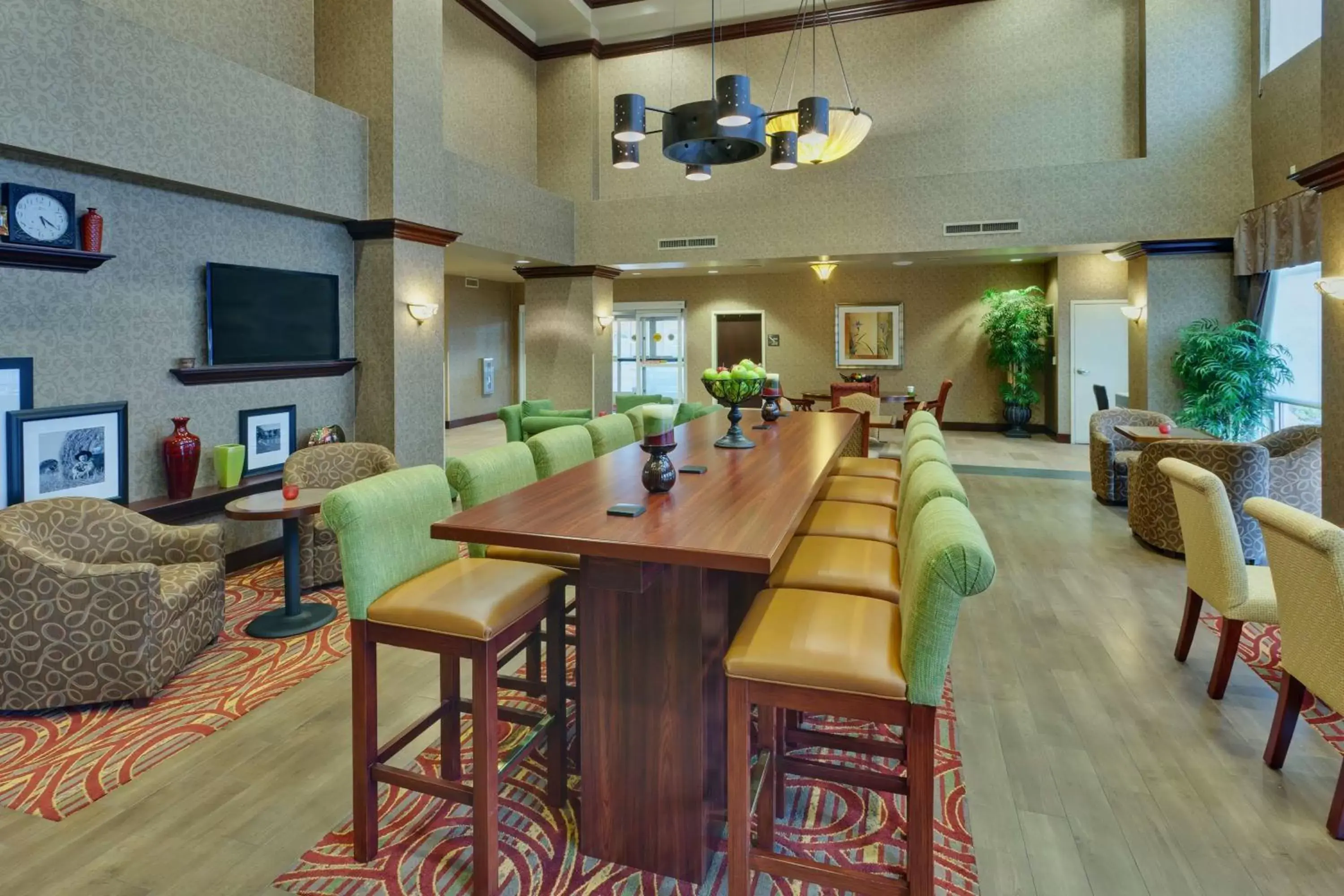 Living room in Hampton Inn & Suites Sacramento-Airport-Natomas
