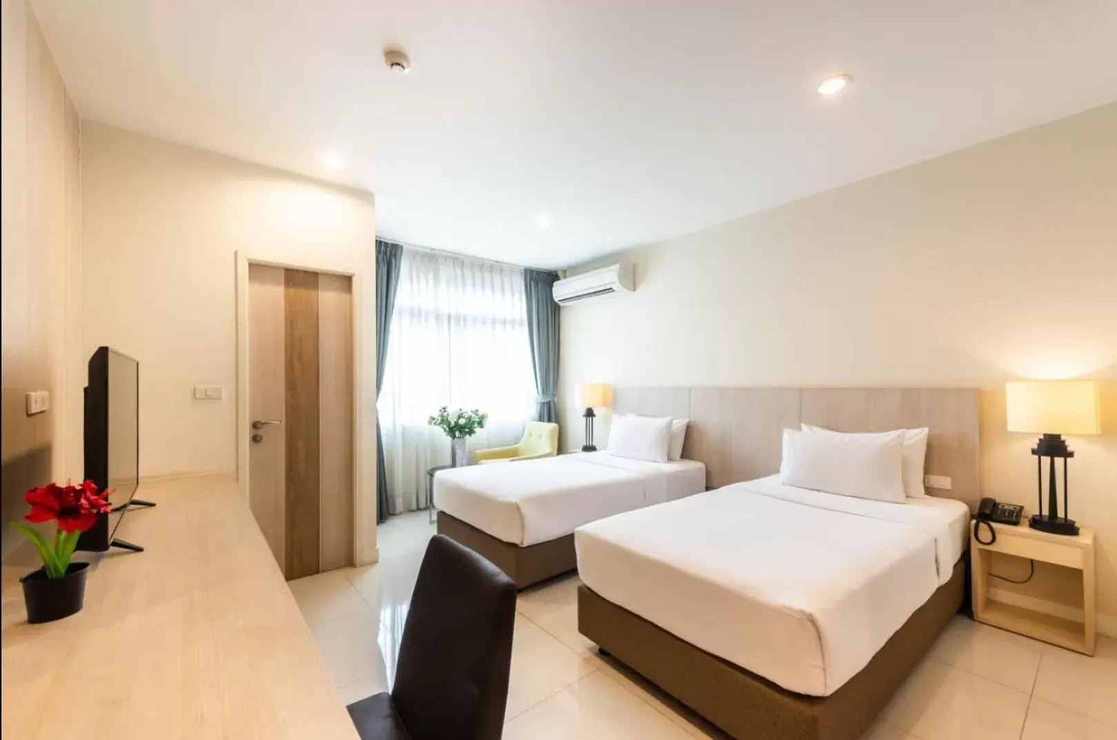 Superior King Room in Paeva Luxury Serviced Residence SHA Superior King Room in Paeva Luxury Serviced Residence SHA