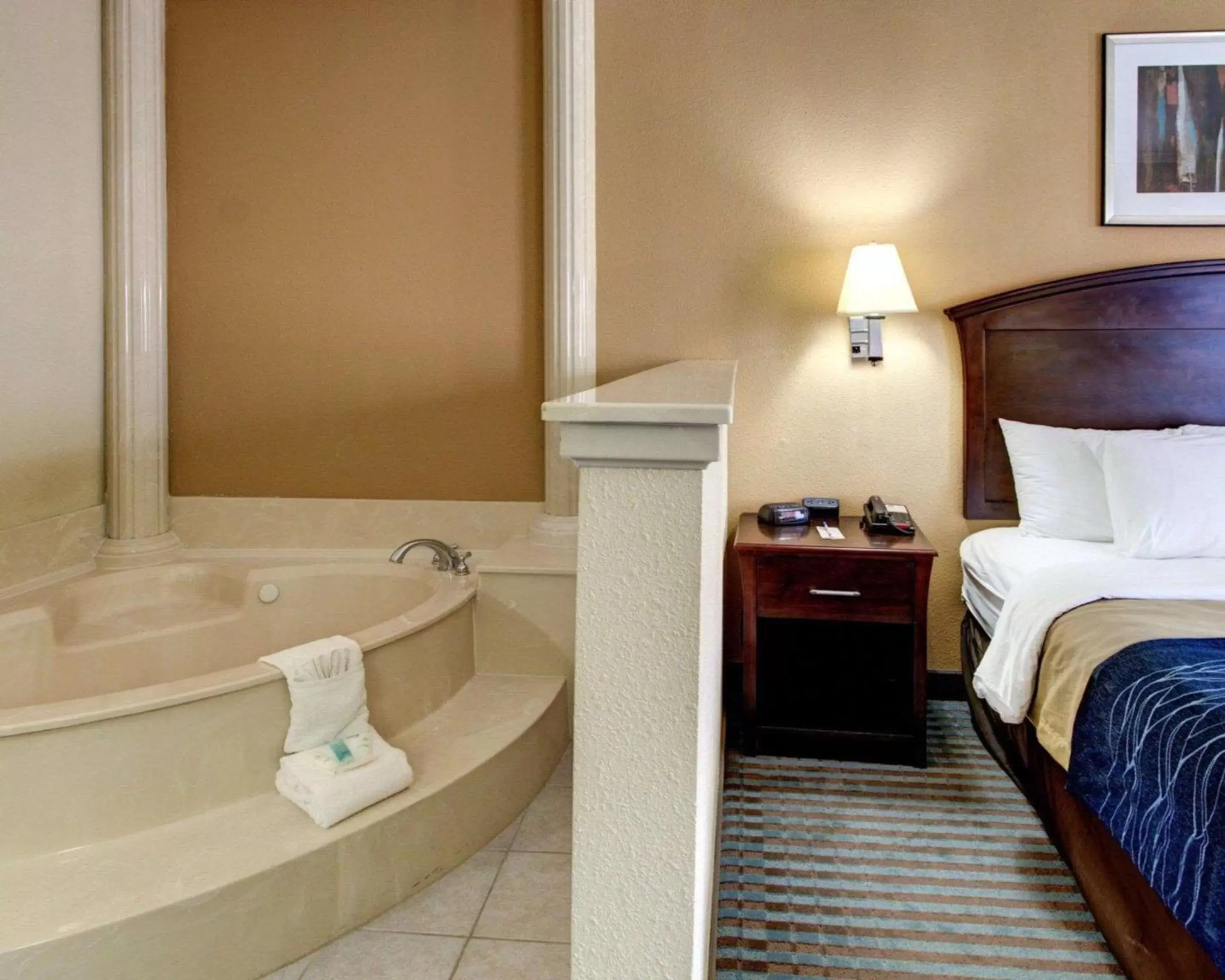 Photo of the whole room, Bathroom in Comfort Inn Corsicana East