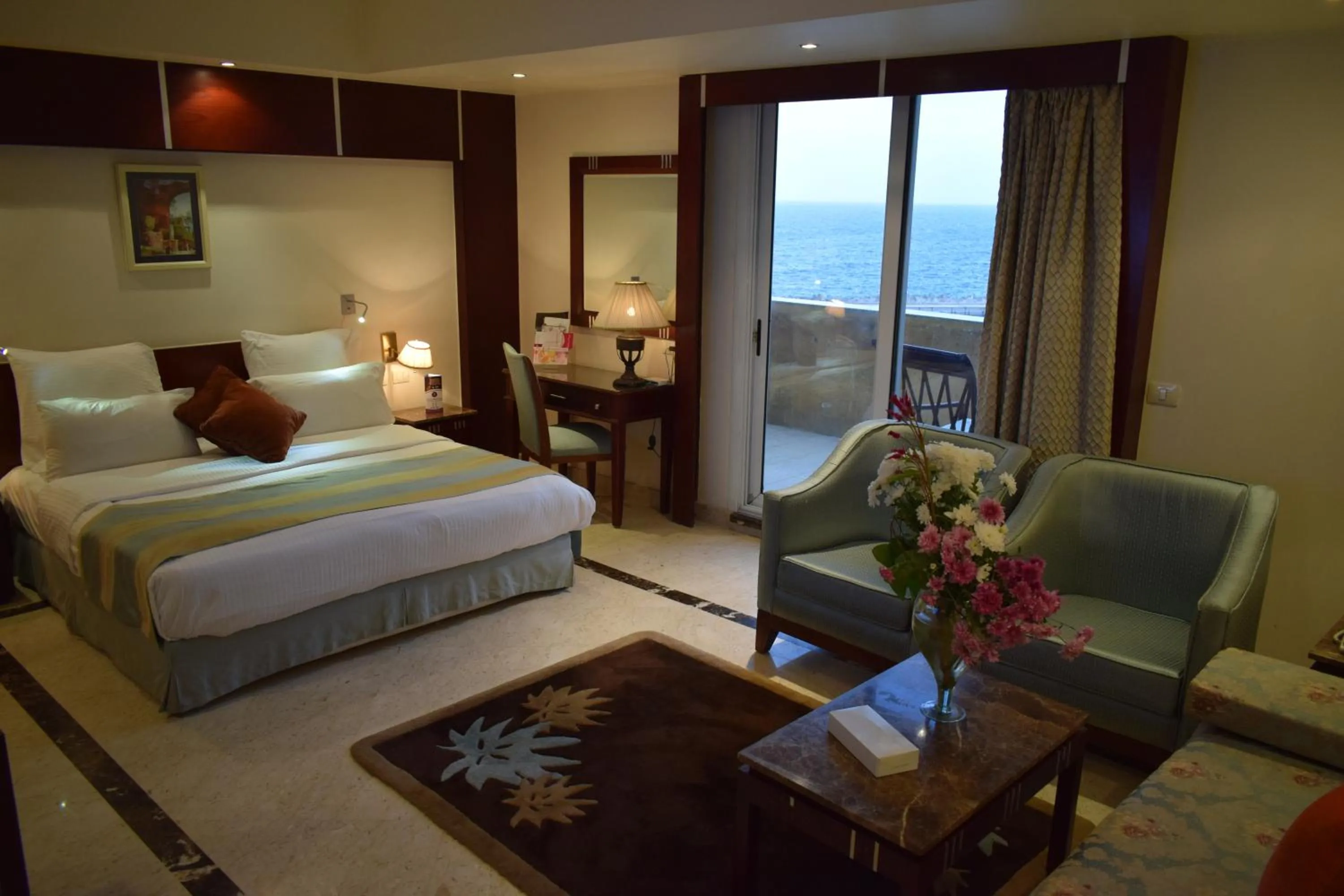 Bed in Romance Alexandria Hotel