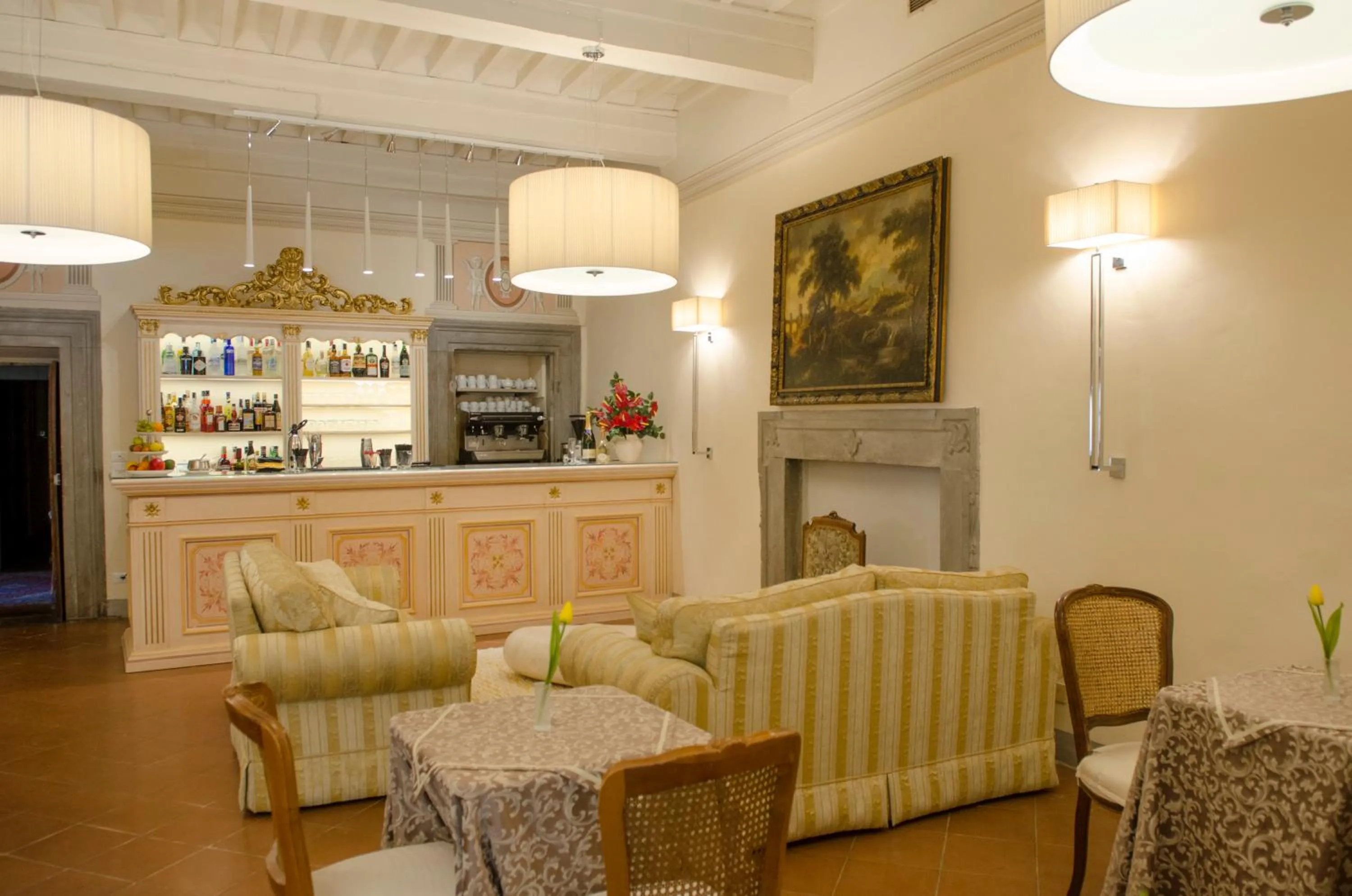 Lounge or bar in Hotel San Michele