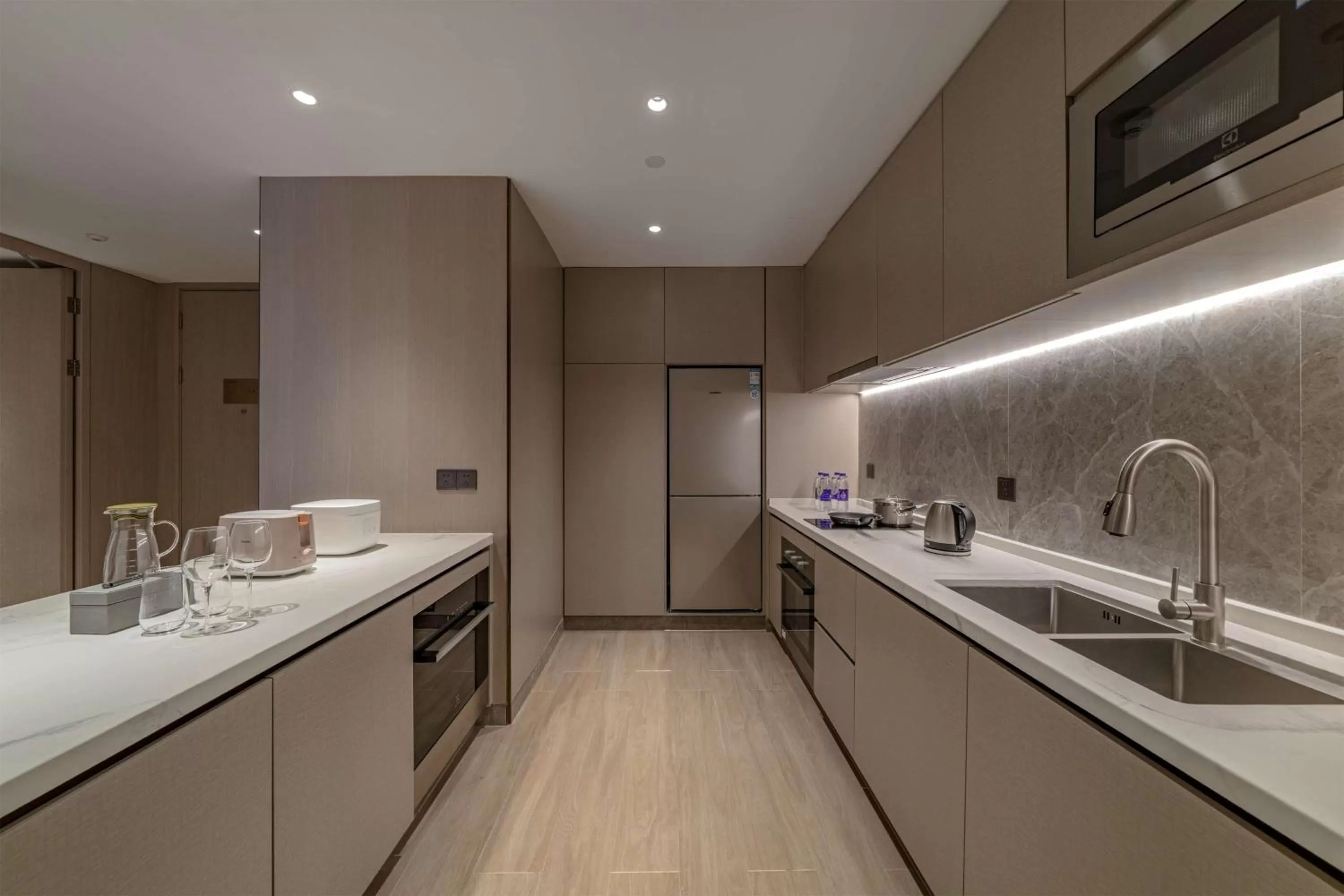 Kitchen or kitchenette in DoubleTree By Hilton Shenzhen Nanshan Hotel & Residences