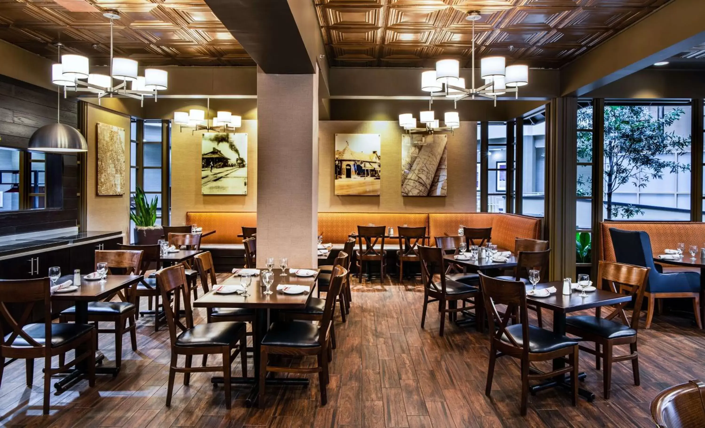 Restaurant/places to eat in Embassy Suites by Hilton Chicago North Shore Deerfield Restaurant/places to eat in Embassy Suites by Hilton Chicago North Shore Deerfield