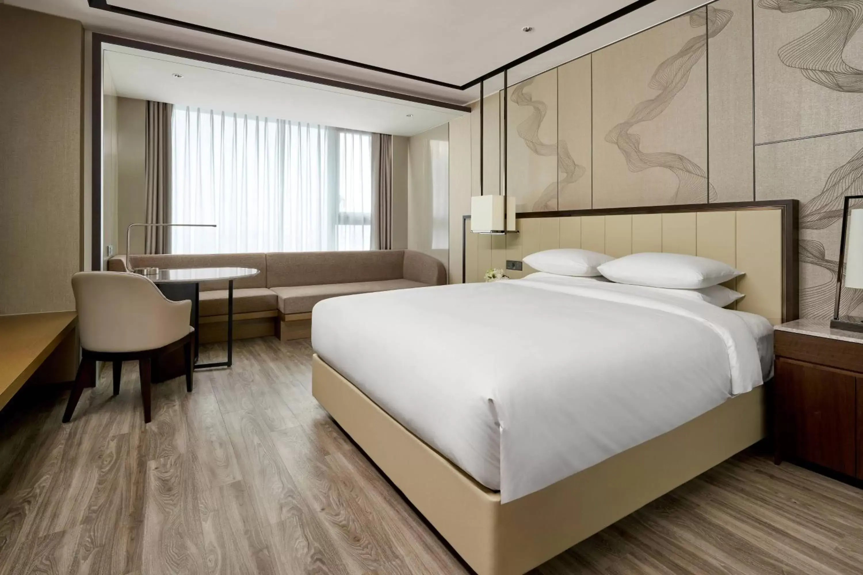 Photo of the whole room, Bed in Daegu Marriott Hotel