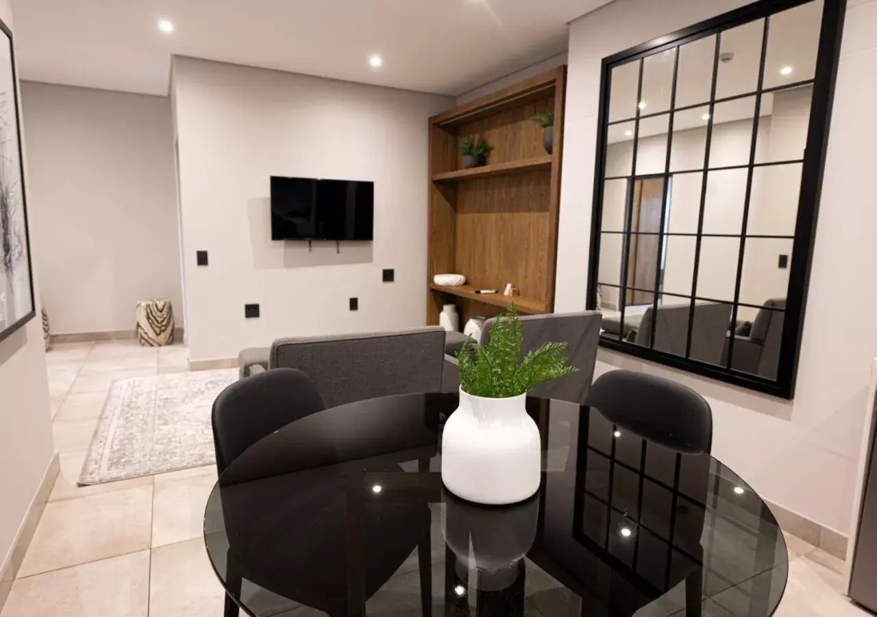 Dining area, Seating Area in The Catalyst Apartment Hotel by NEWMARK