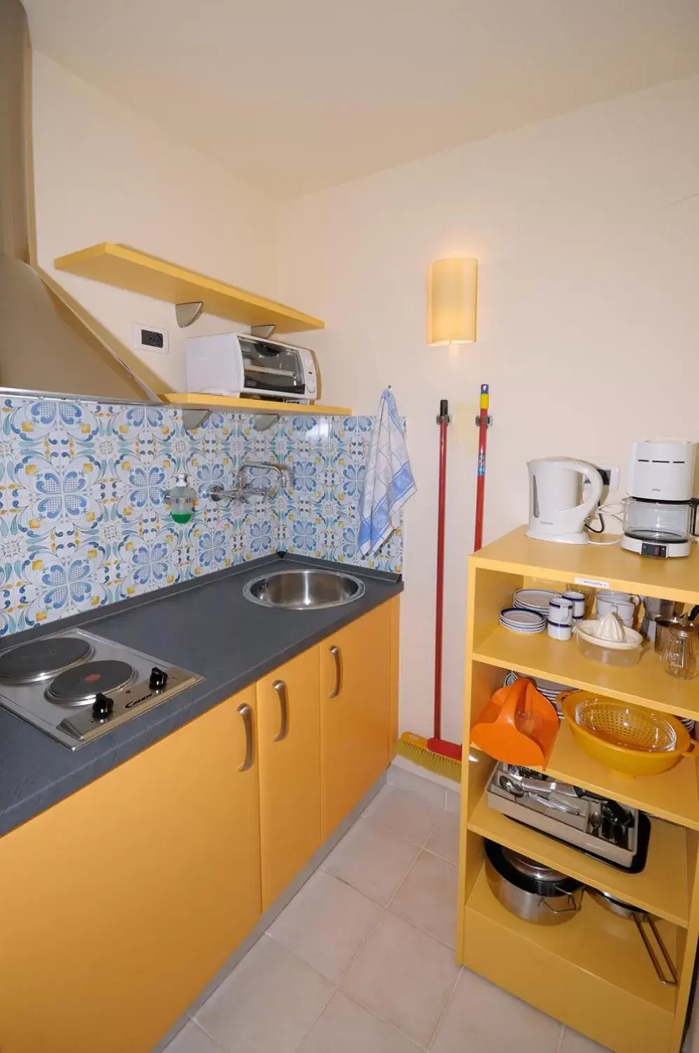 Kitchen or kitchenette, Kitchen/Kitchenette in Bellavista Hotel Deluxe Apartments