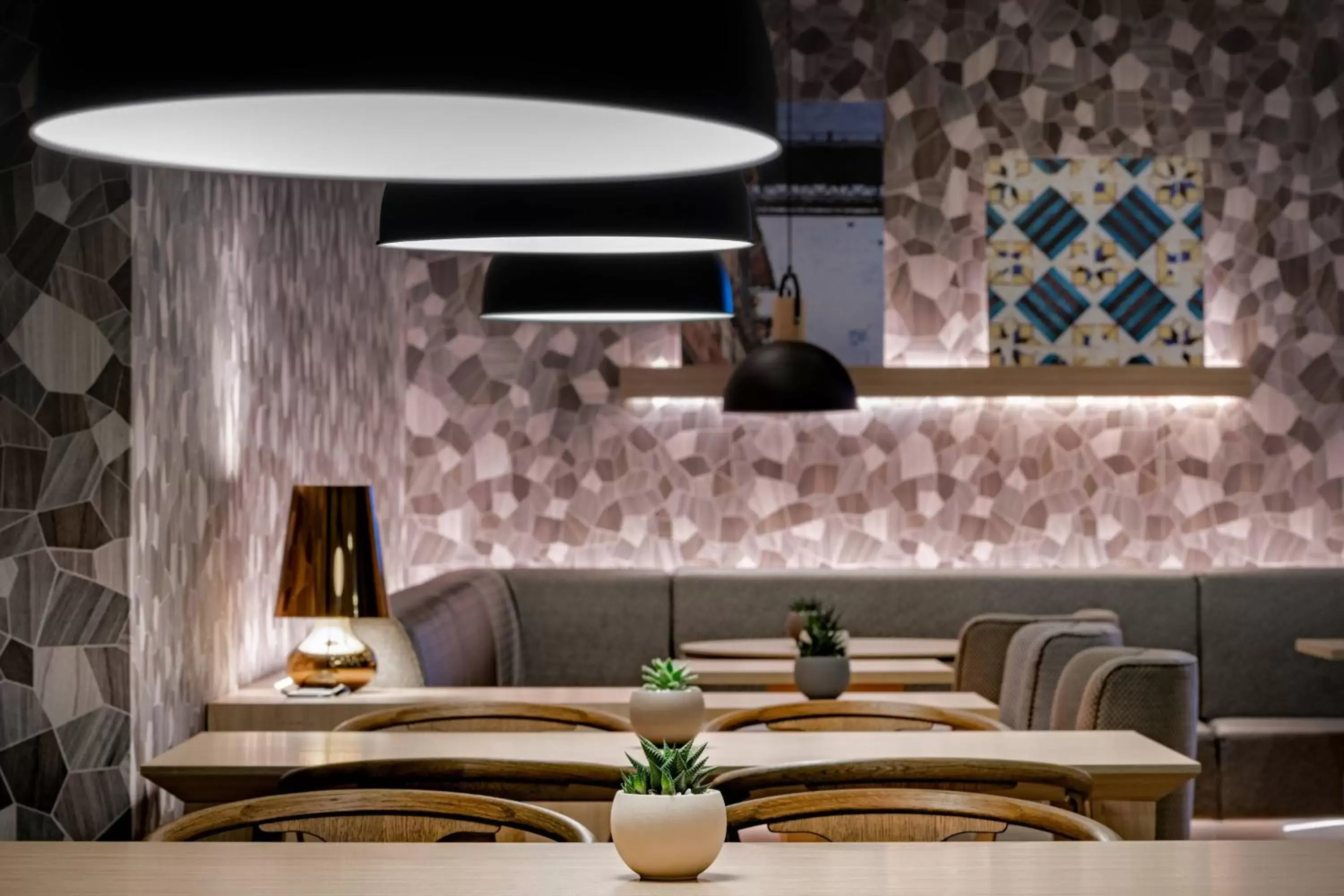 Lounge or bar, Seating Area in AC Hotel Porto by Marriott