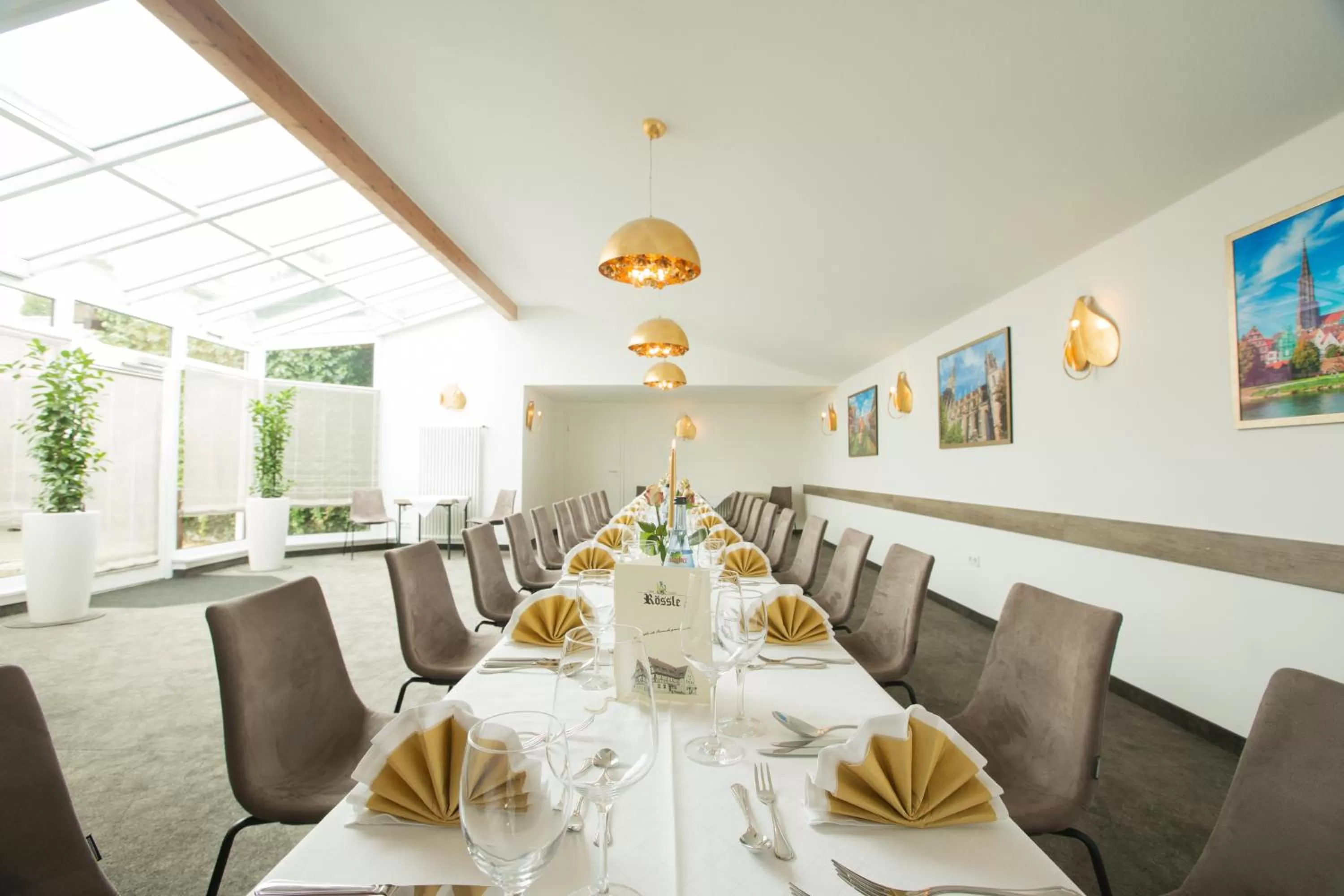 Restaurant/places to eat in Hotel Gasthof Rössle