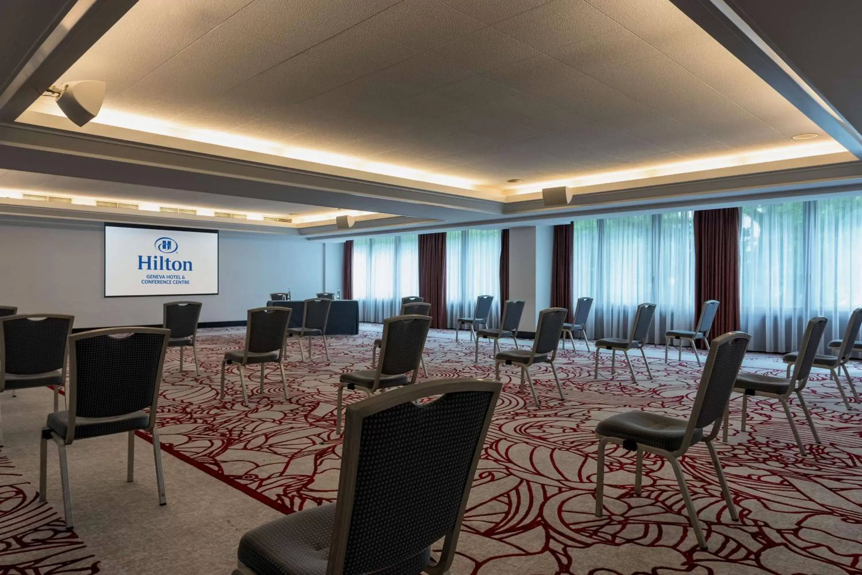 Meeting/conference room in Hilton Geneva Hotel and Conference Centre