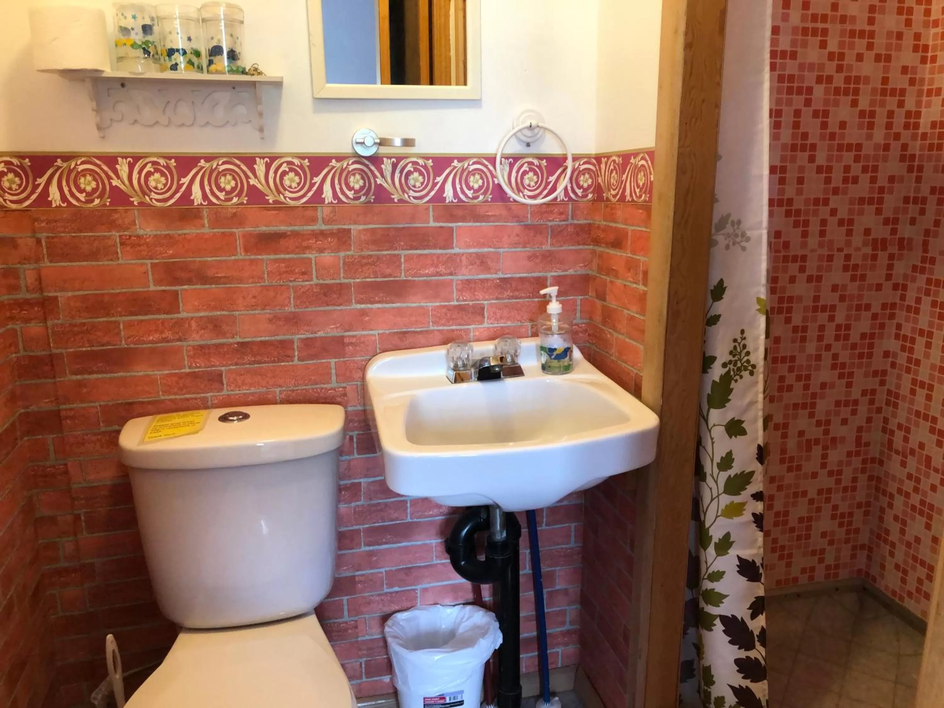 Bathroom in Heritage Place Hotel