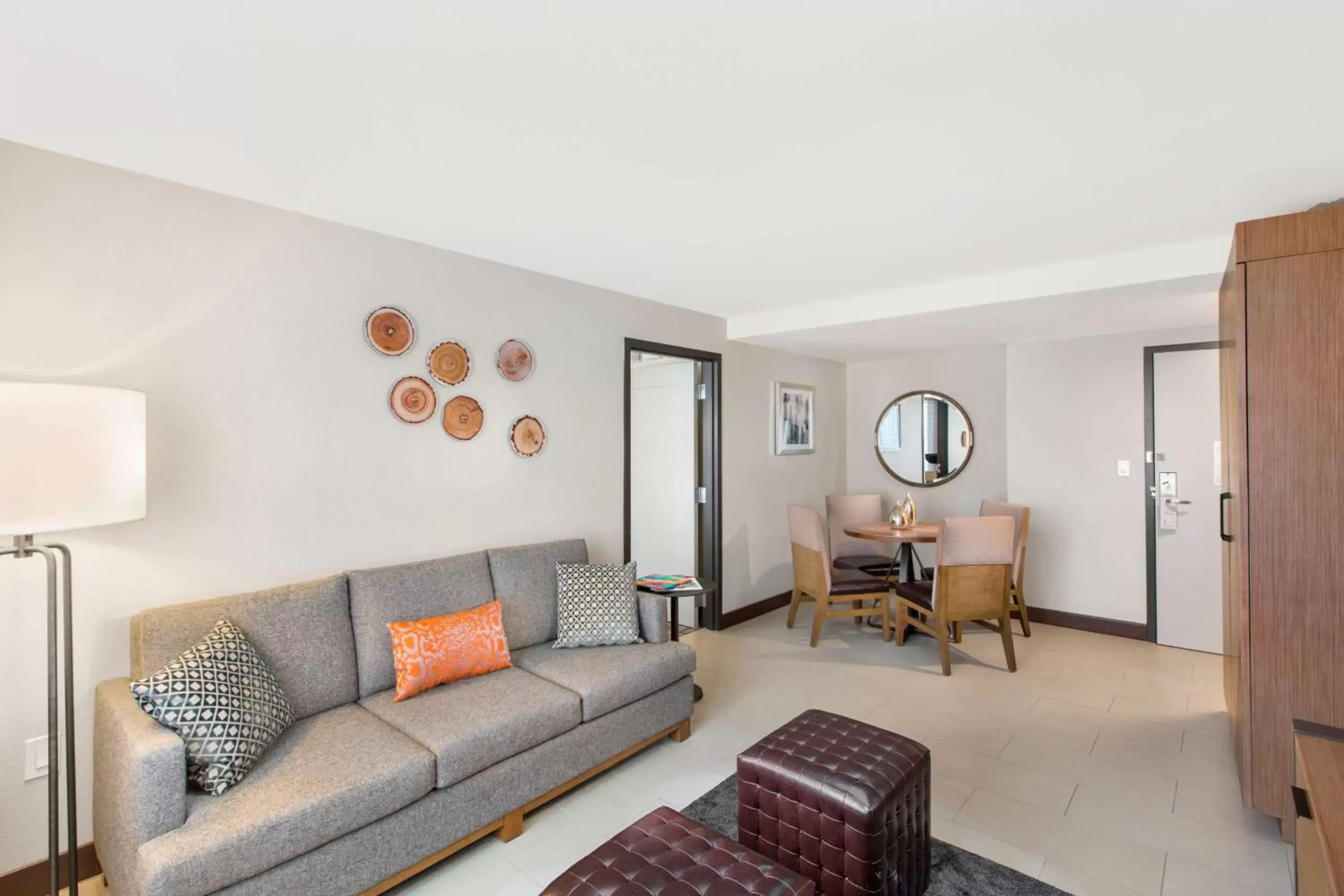 Living room, Seating Area in DoubleTree by Hilton San Antonio Northwest - La Cantera