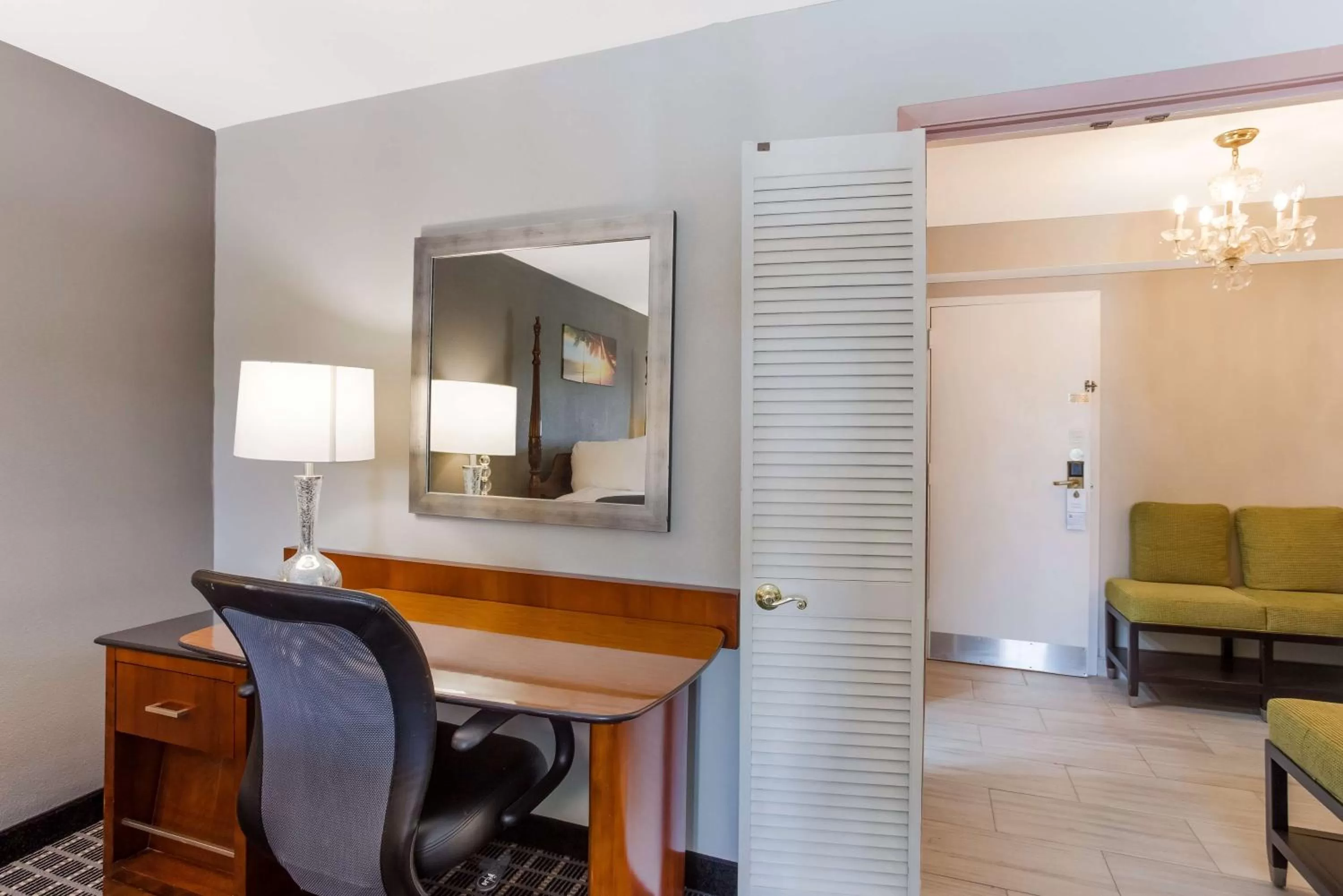 Photo of the whole room in SureStay Plus Hotel by Best Western Greenwood