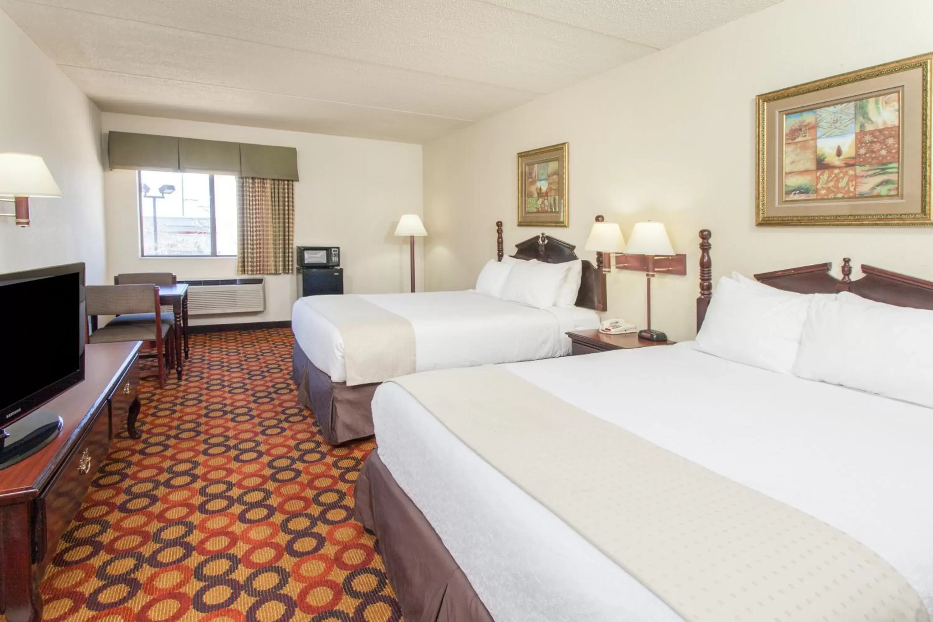 Queen Room with Two Queen Beds - Non-Smoking in Ramada by Wyndham Bolingbrook