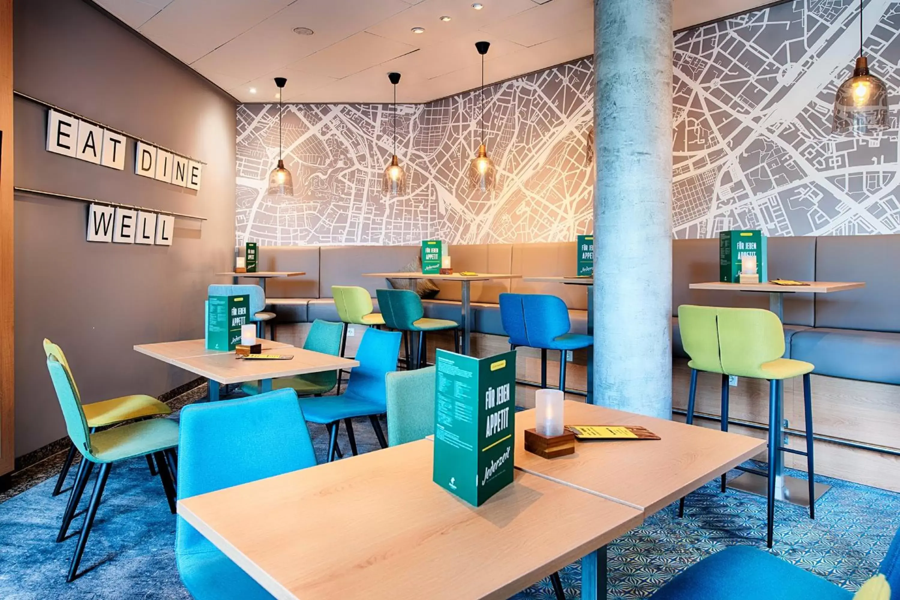Lounge or bar in Holiday Inn Munich - South by IHG Lounge or bar in Holiday Inn Munich - South by IHG
