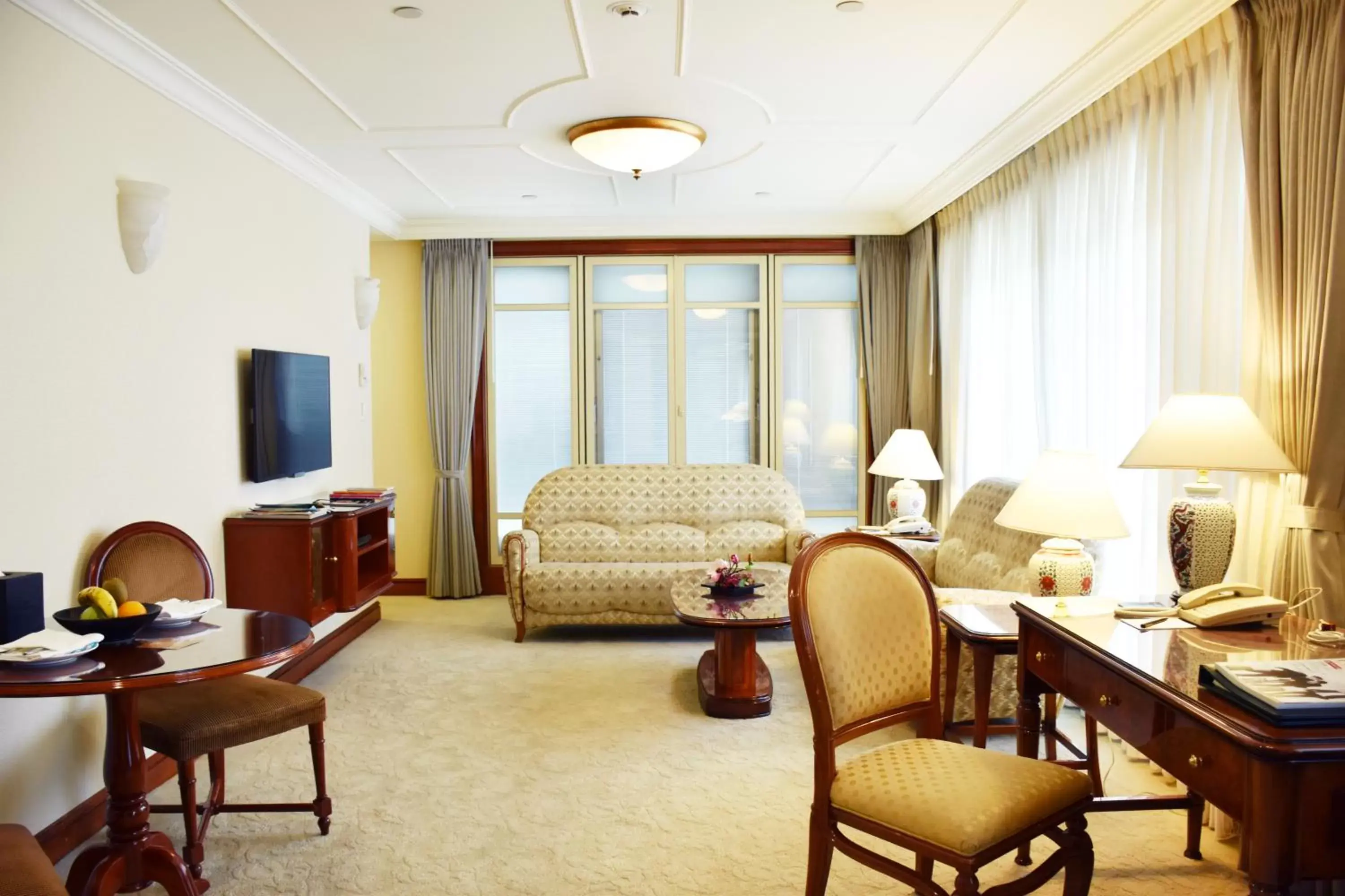 Living room, Seating Area in Evergreen Laurel Hotel Taipei