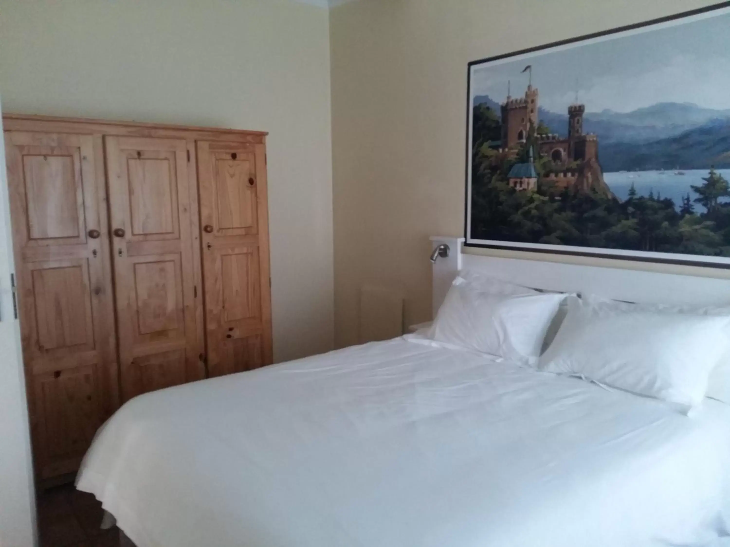 Bedroom, Room Photo in Alpine Inn