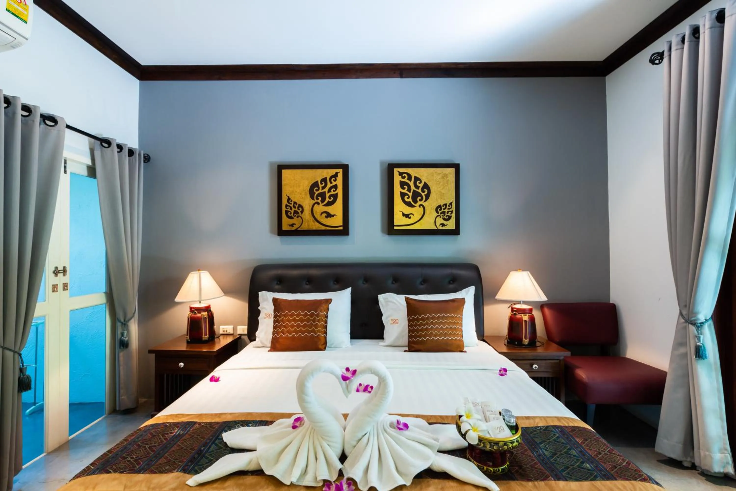 Bed in The Twenty Lodge