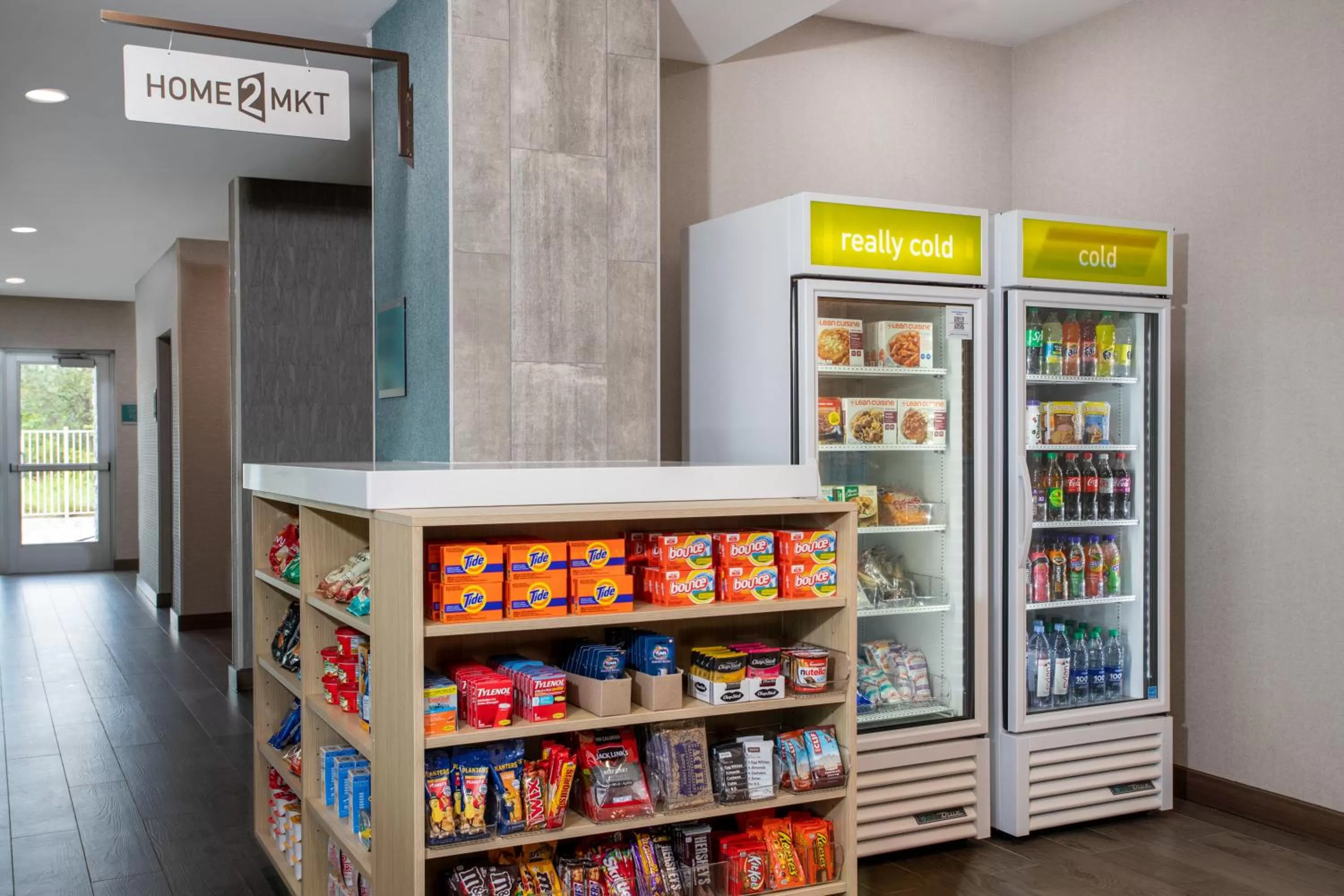 On-site shops in Home2 Suites By Hilton Vero Beach I-95