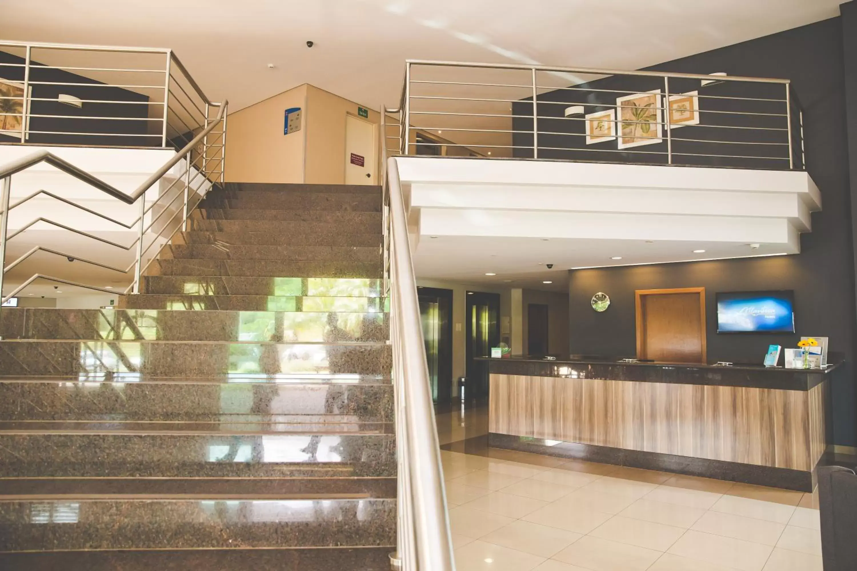 Lobby or reception in Comfort Hotel Araraquara