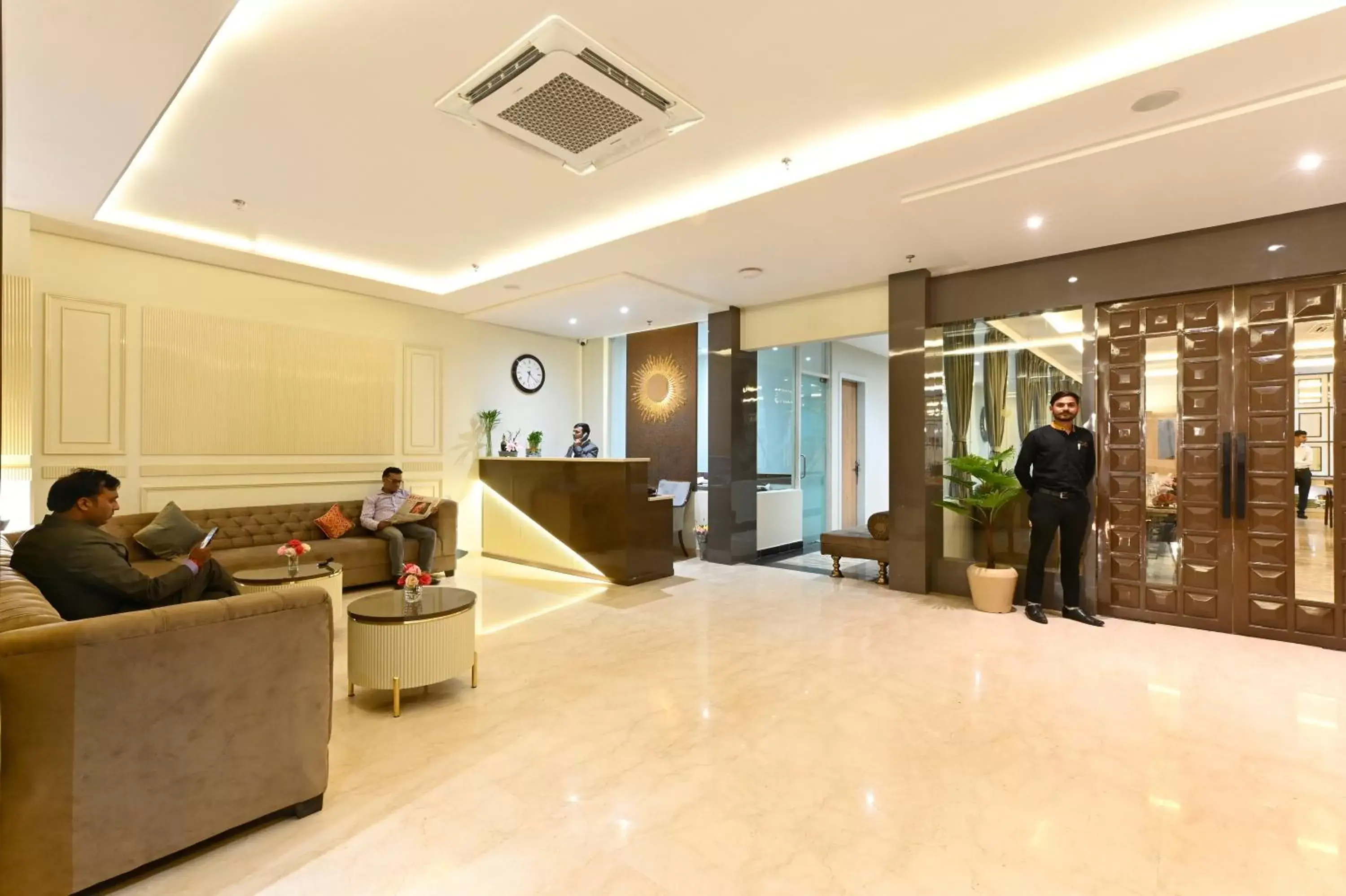 Lobby or reception, Guests in Hotel Avalon Palms Agra