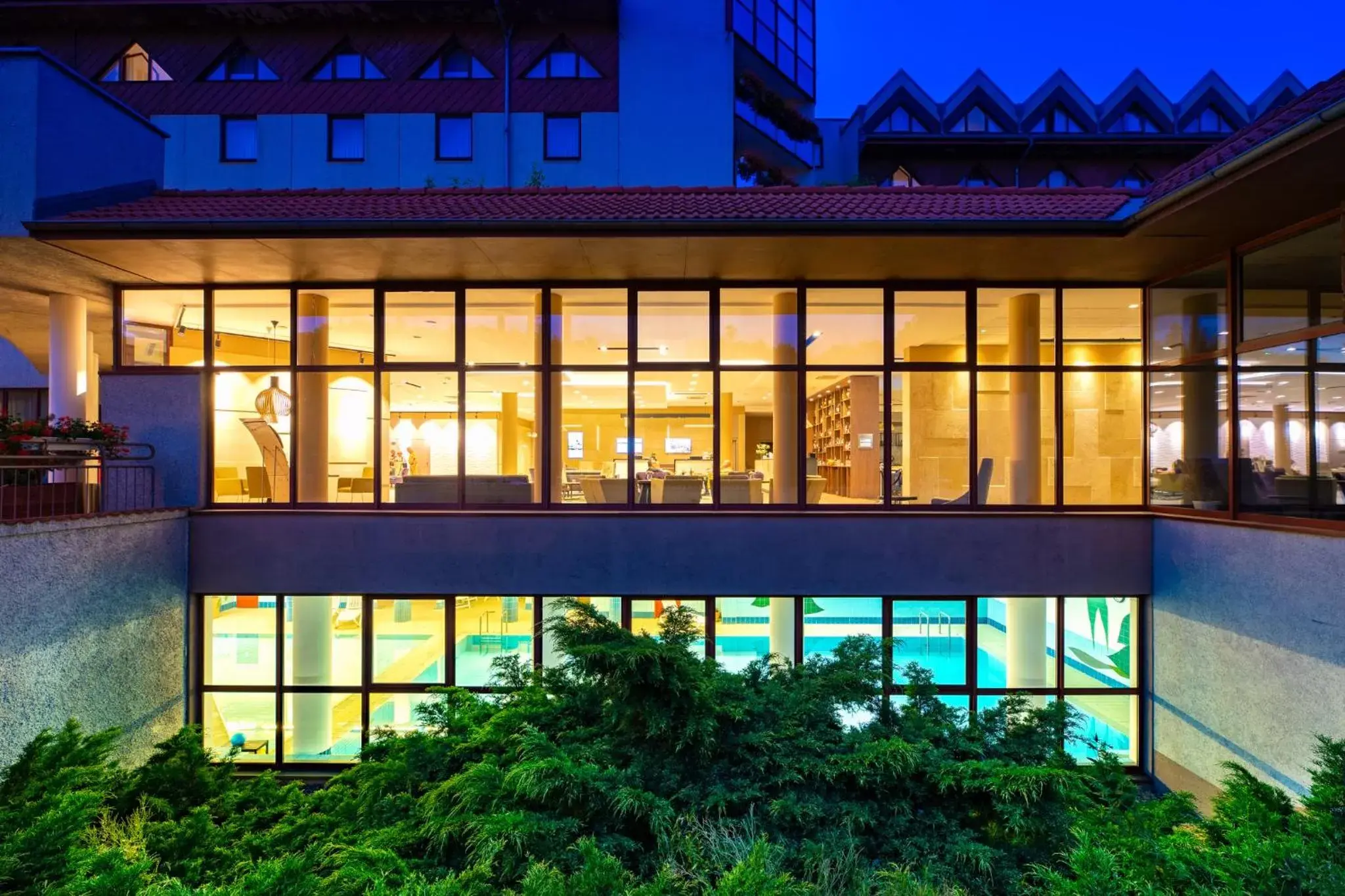 Facade/entrance, Pool View in Mercure Jelenia Góra